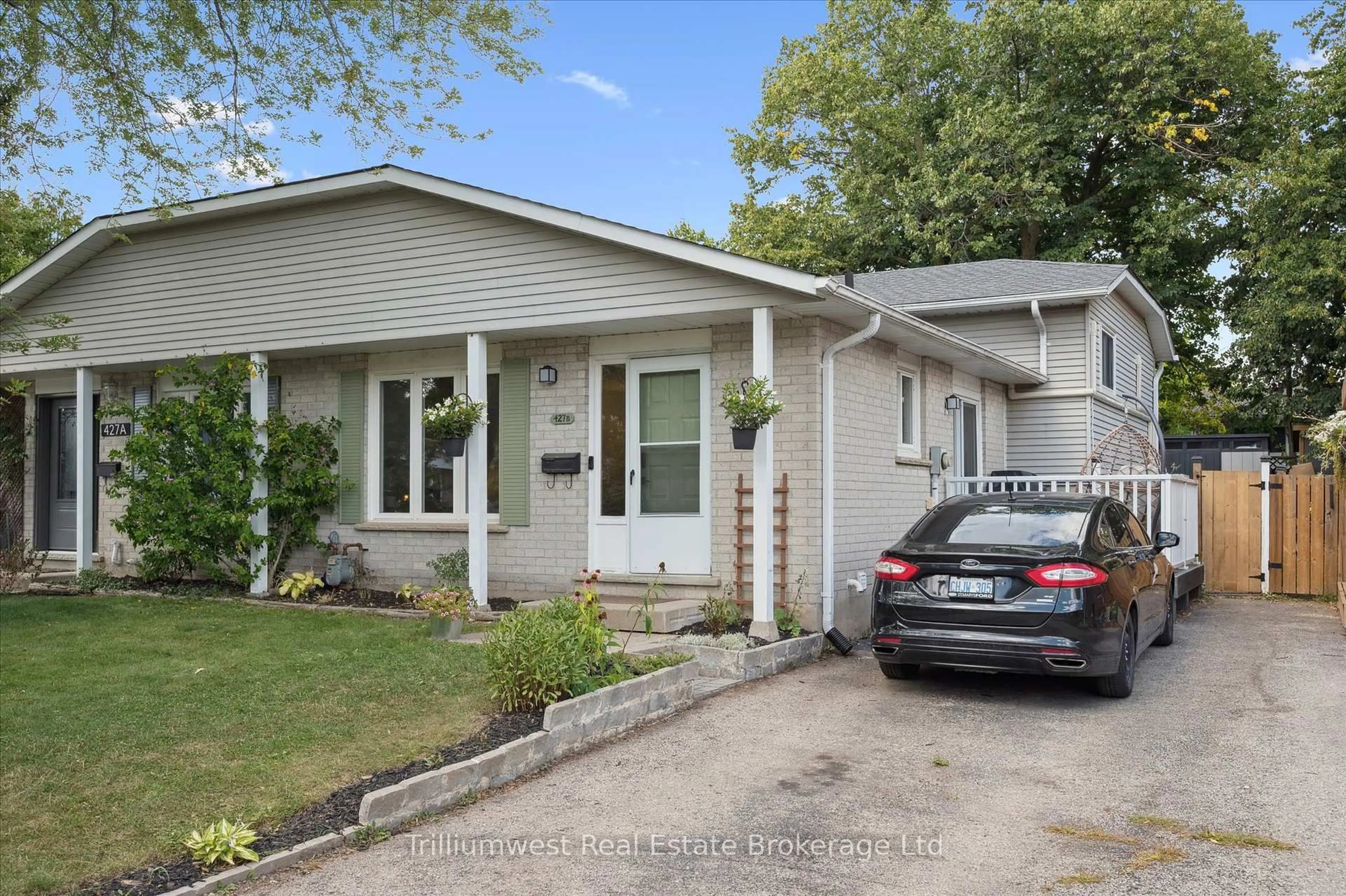 Home with vinyl exterior material, street for 427B Dayna Cres, Waterloo Ontario N2K 3M5