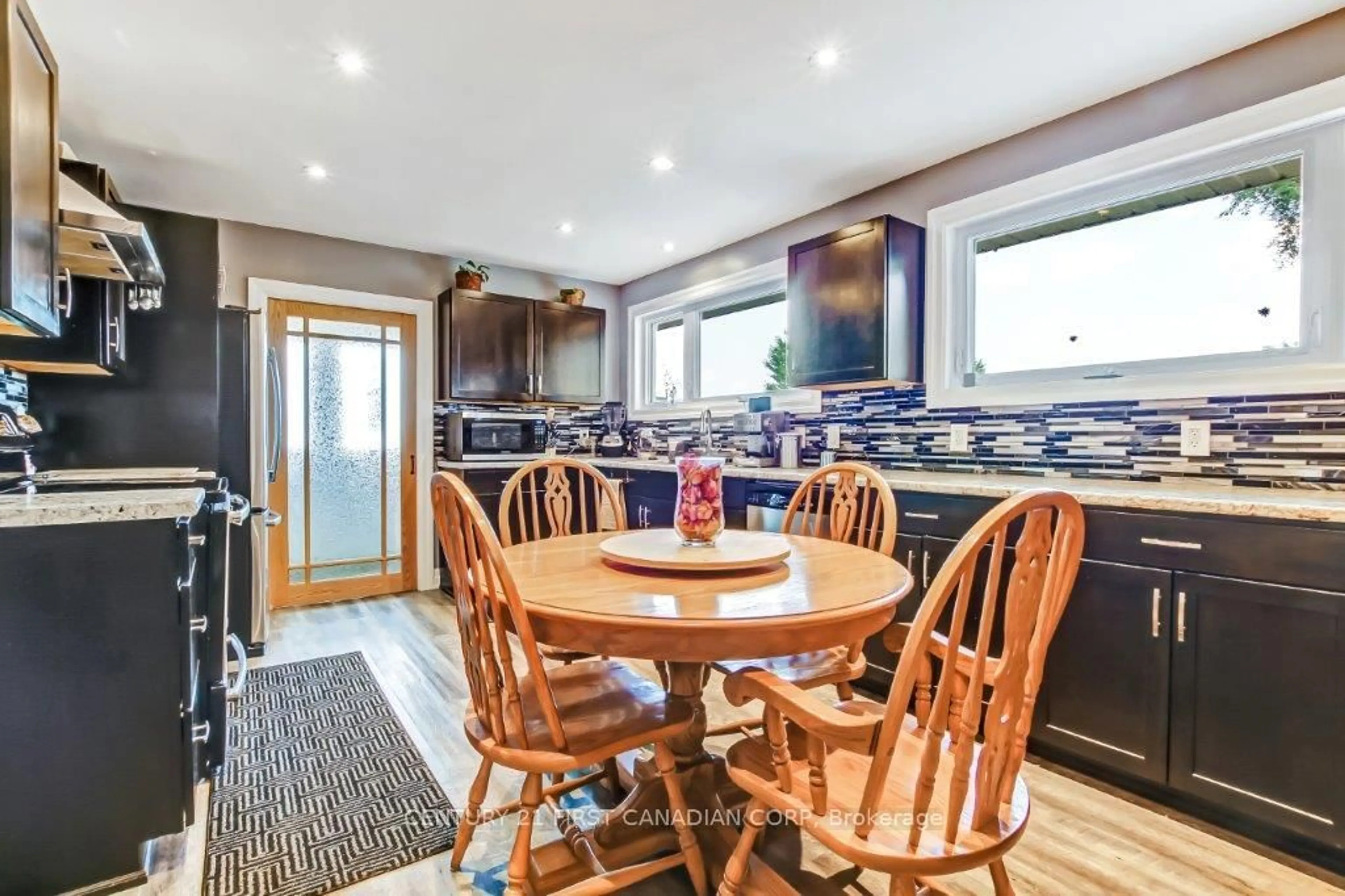 Open concept kitchen, unknown for 1252 Michael St, London East Ontario N5V 2H5