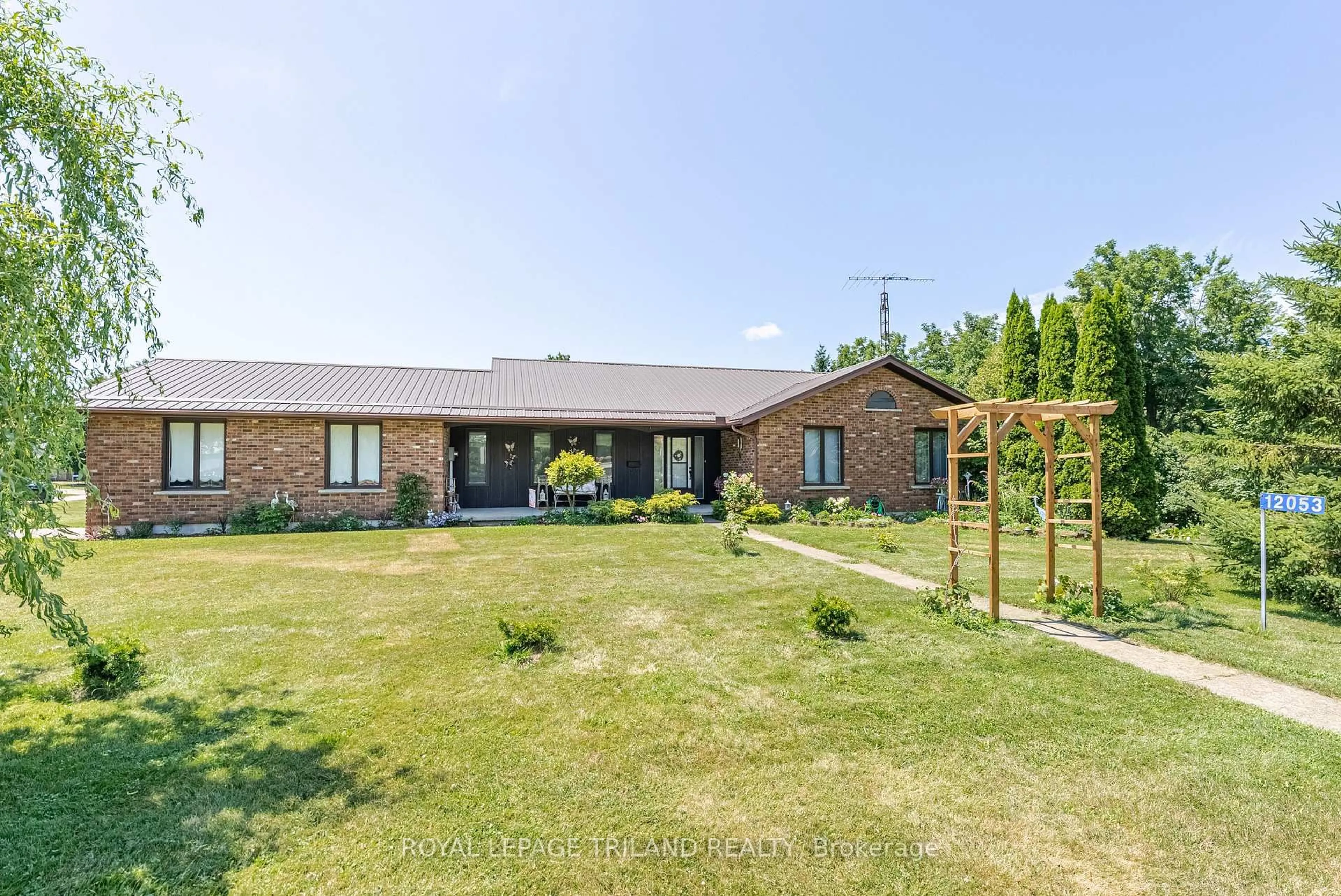 A pic from outside/outdoor area/front of a property/back of a property/a pic from drone, unknown for 12053 Whittaker Rd, Malahide Ontario N0L 2J0