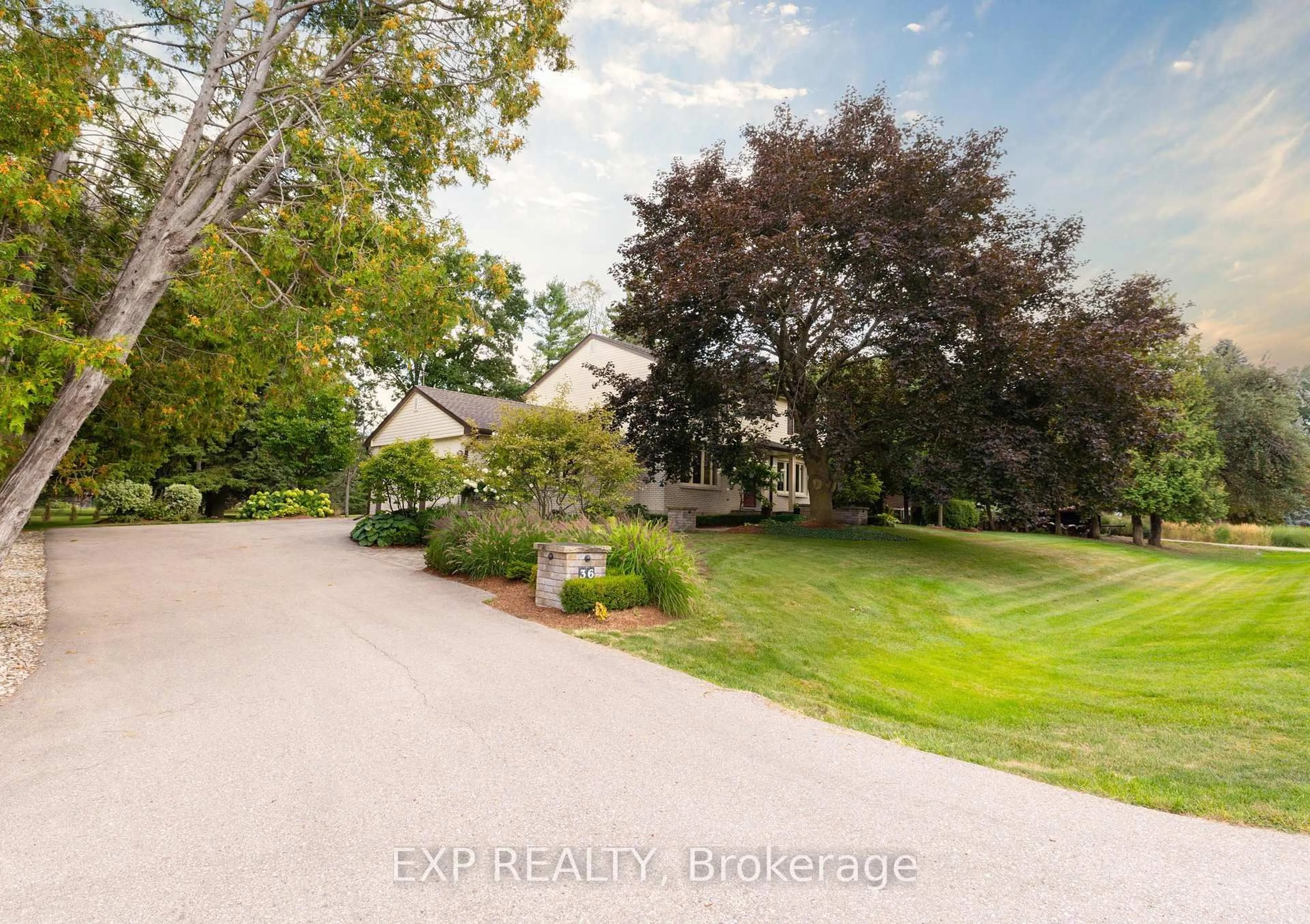 A pic from outside/outdoor area/front of a property/back of a property/a pic from drone, water/lake/river/ocean view for 36 Marquette Dr, Kitchener Ontario N2P 2H3