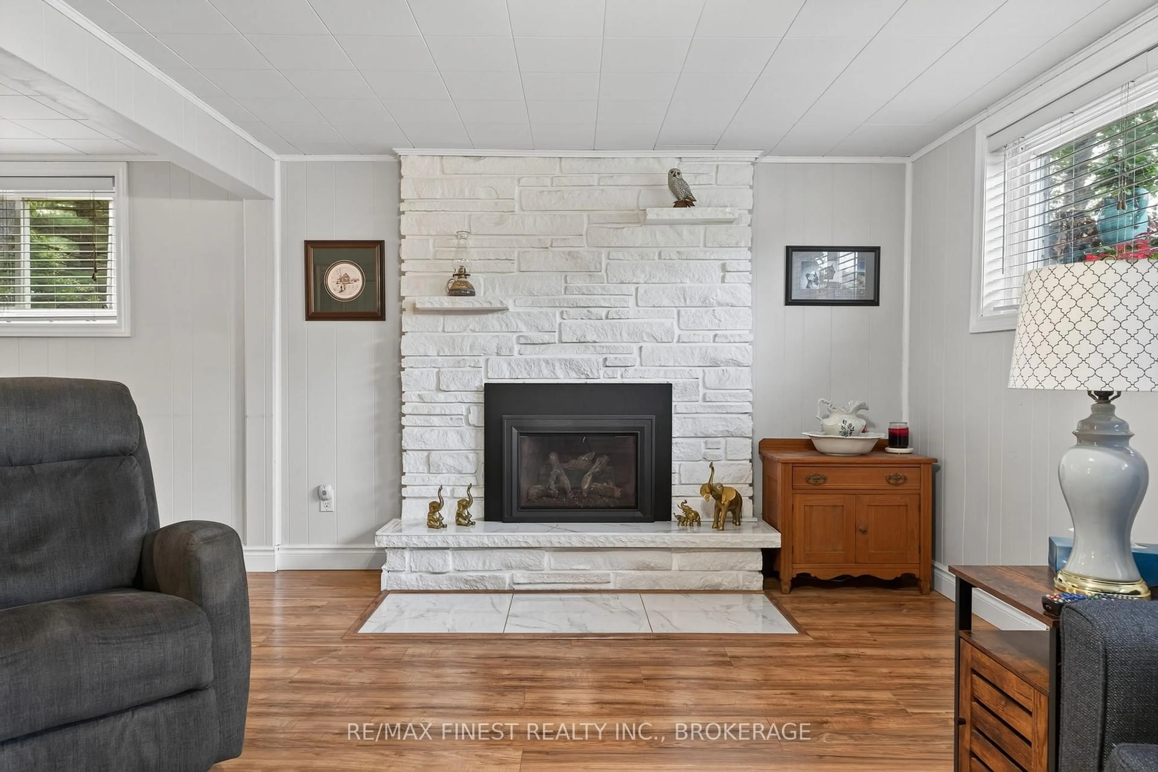 Living room with furniture, unknown for 7350 County Road 2, Napanee Ontario K7R 3K6