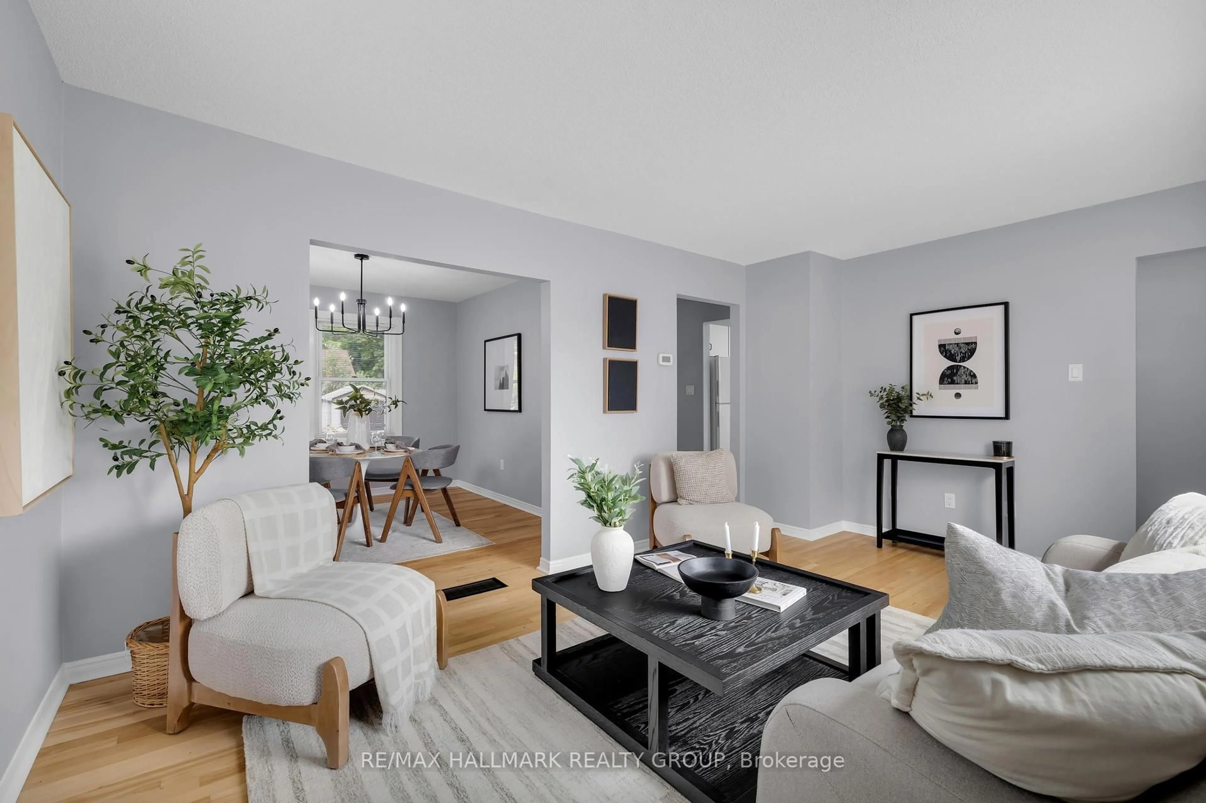 Living room with furniture, unknown for 145 Crerar Ave, Ottawa Ontario K1Z 7P4