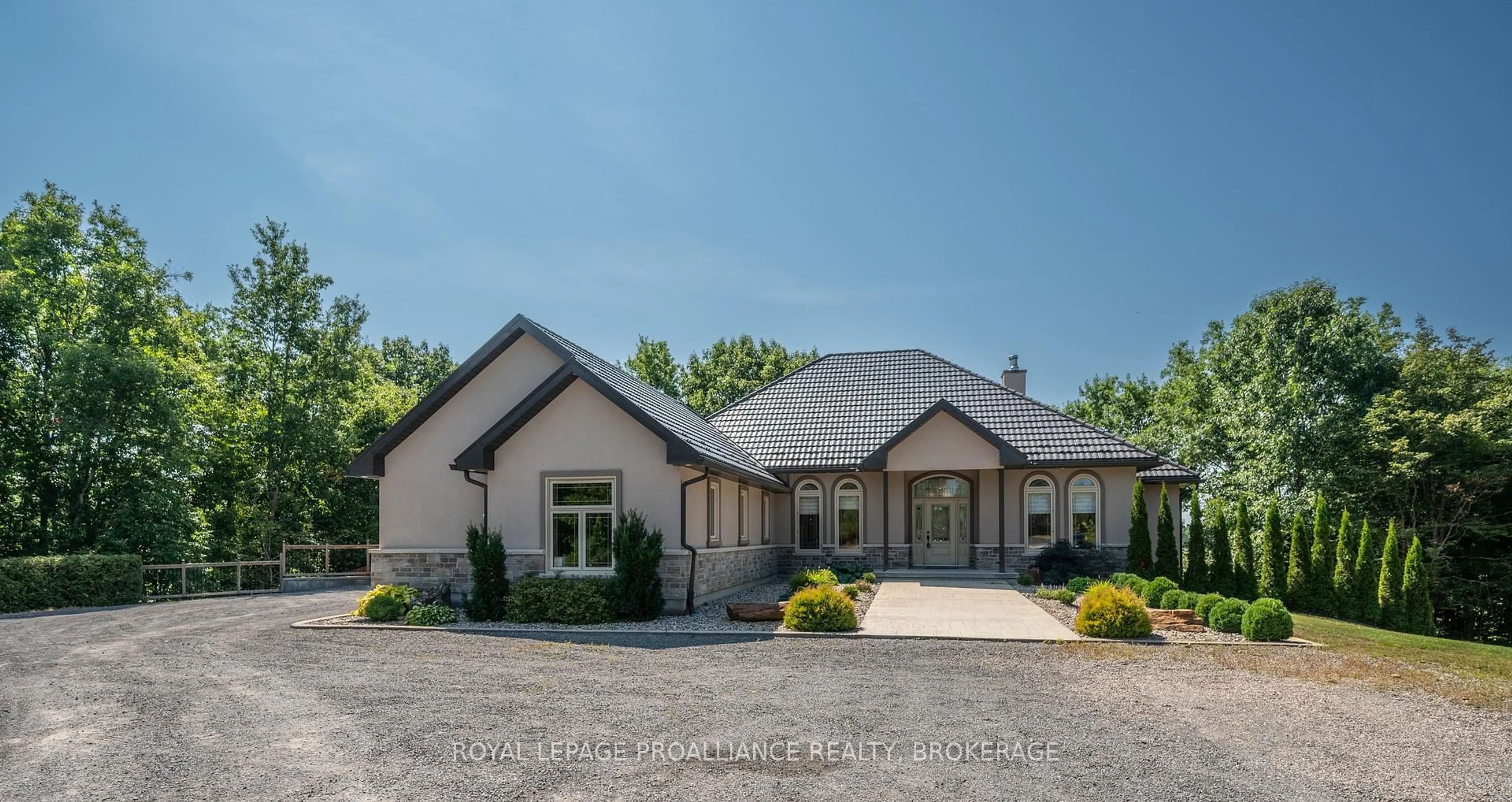 A pic from outside/outdoor area/front of a property/back of a property/a pic from drone, unknown for 4671 Verona Sands Rd, Verona Ontario K0H 2W0