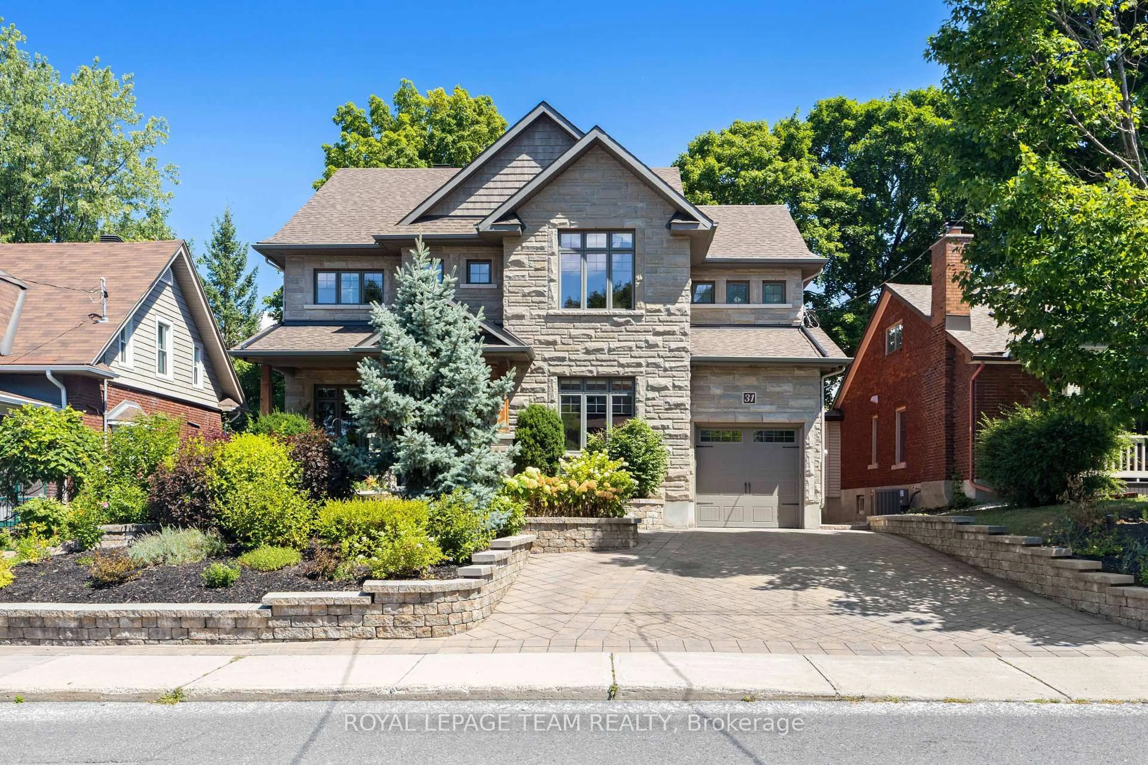 Home with brick exterior material, street for 31 Granville Ave, Ottawa Ontario K1Y 0M5