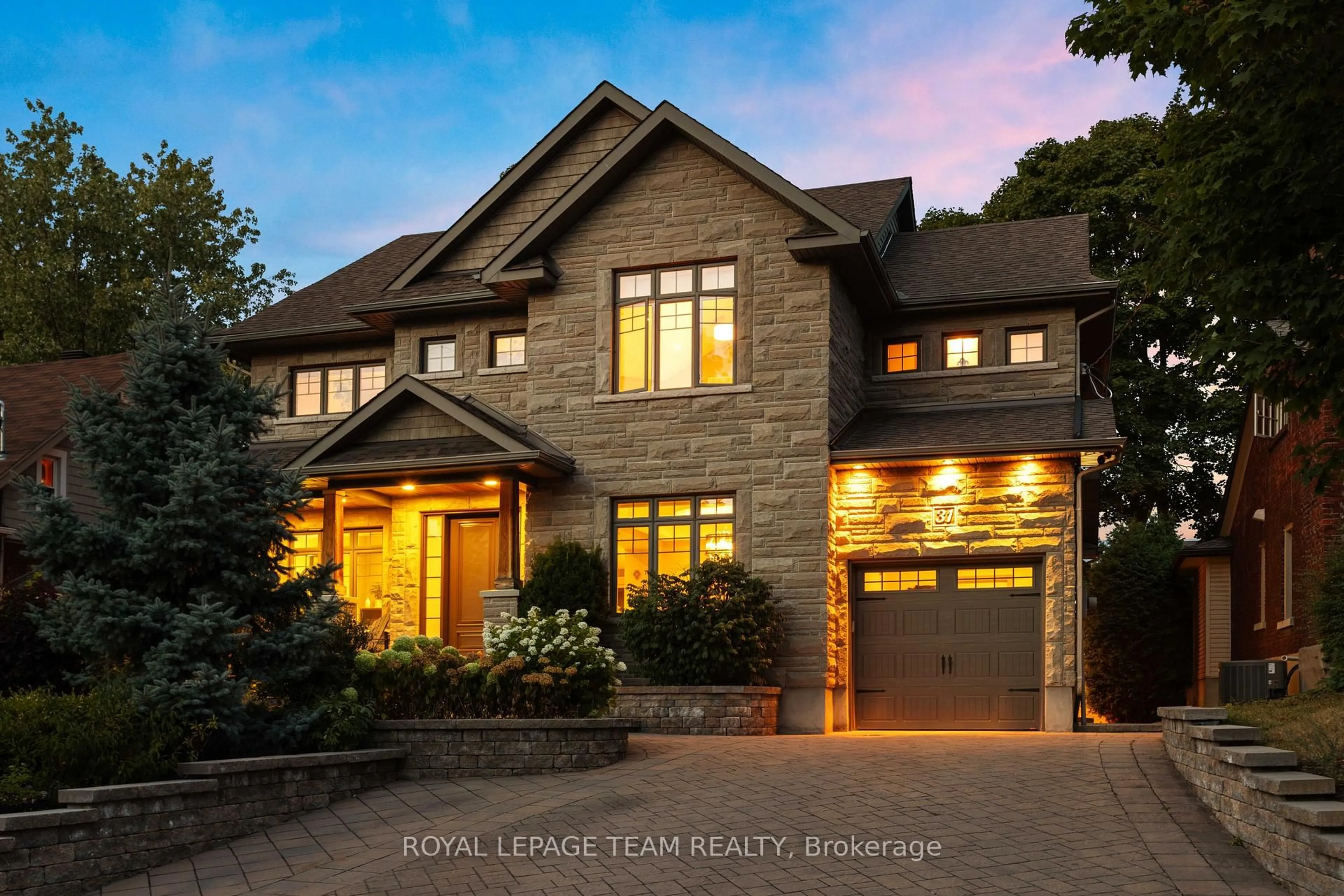 Home with brick exterior material, street for 31 Granville Ave, Ottawa Ontario K1Y 0M5