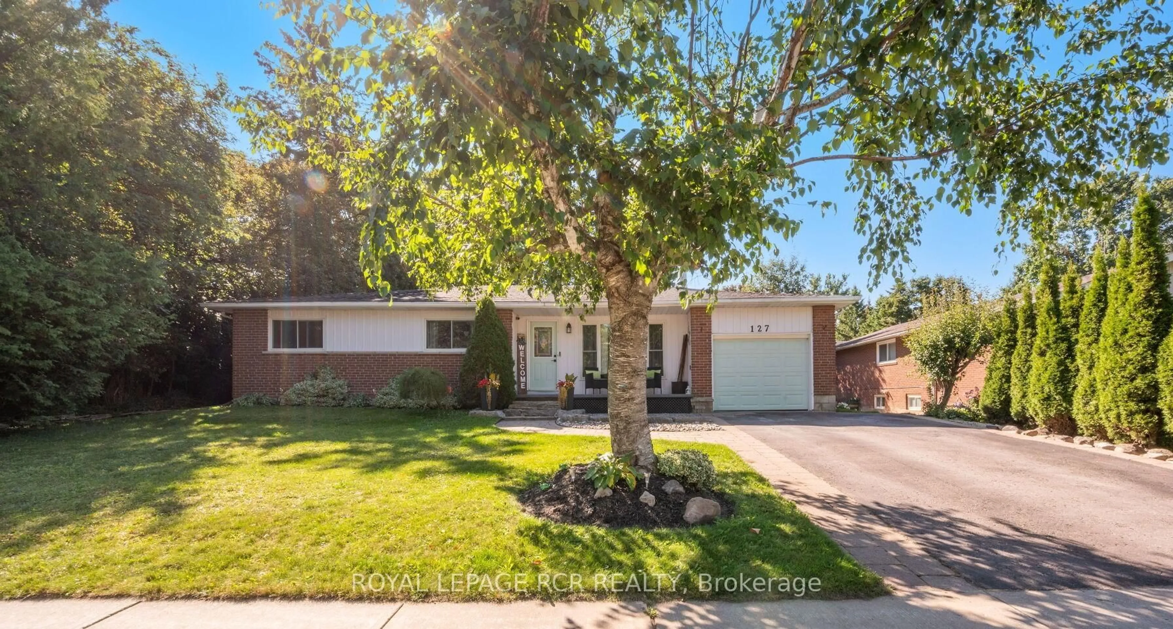 Home with brick exterior material, street for 127 Jane St, Shelburne Ontario L9V 2W6