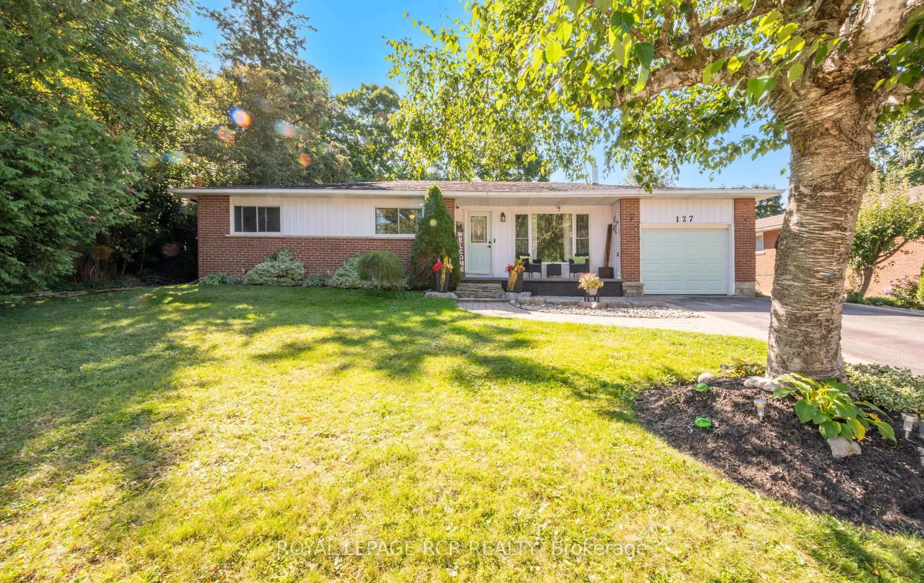 Home with brick exterior material, street for 127 Jane St, Shelburne Ontario L9V 2W6