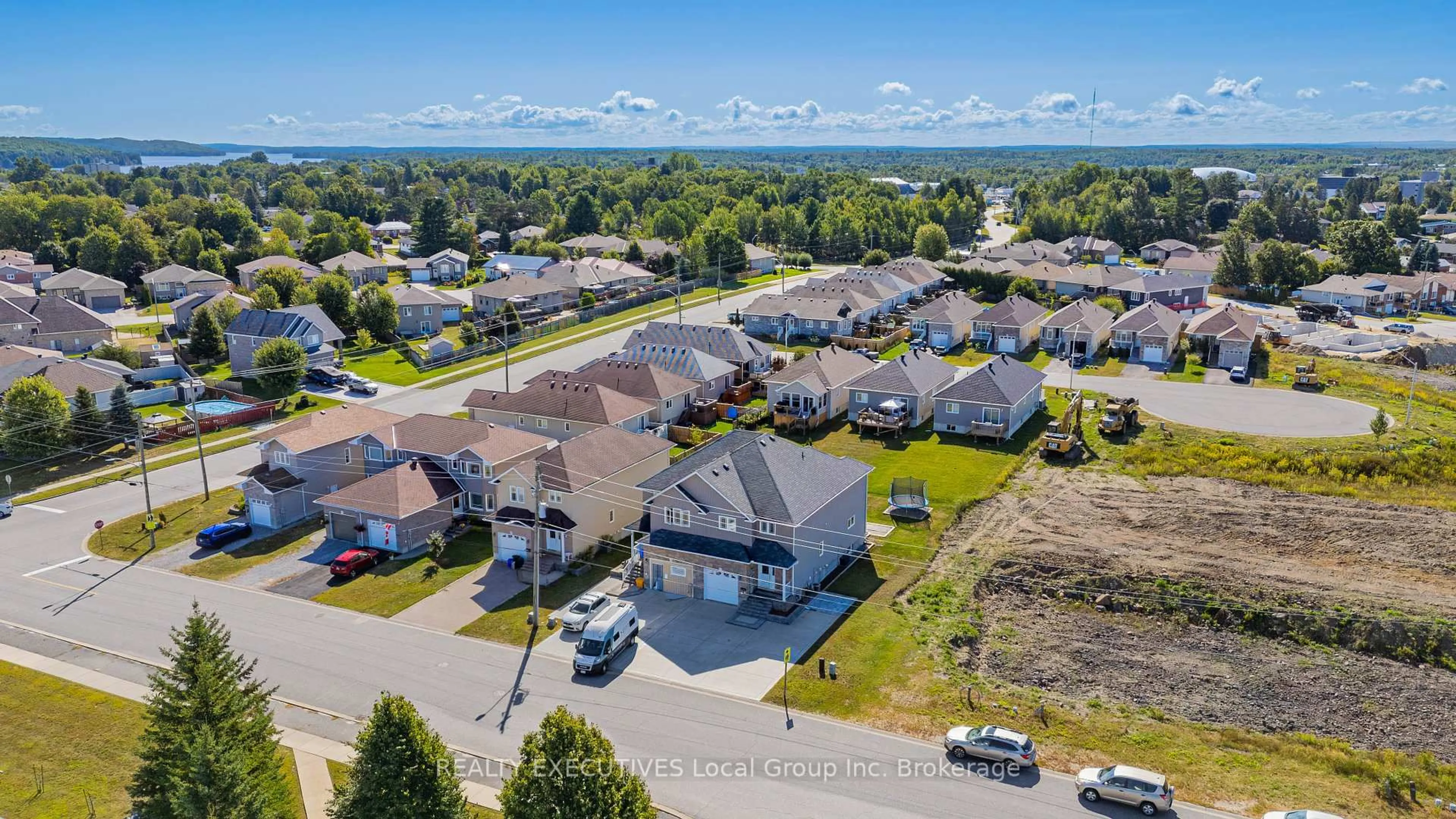 A pic from outside/outdoor area/front of a property/back of a property/a pic from drone, water/lake/river/ocean view for 465 NORMAN Ave, North Bay Ontario P1B 0C6