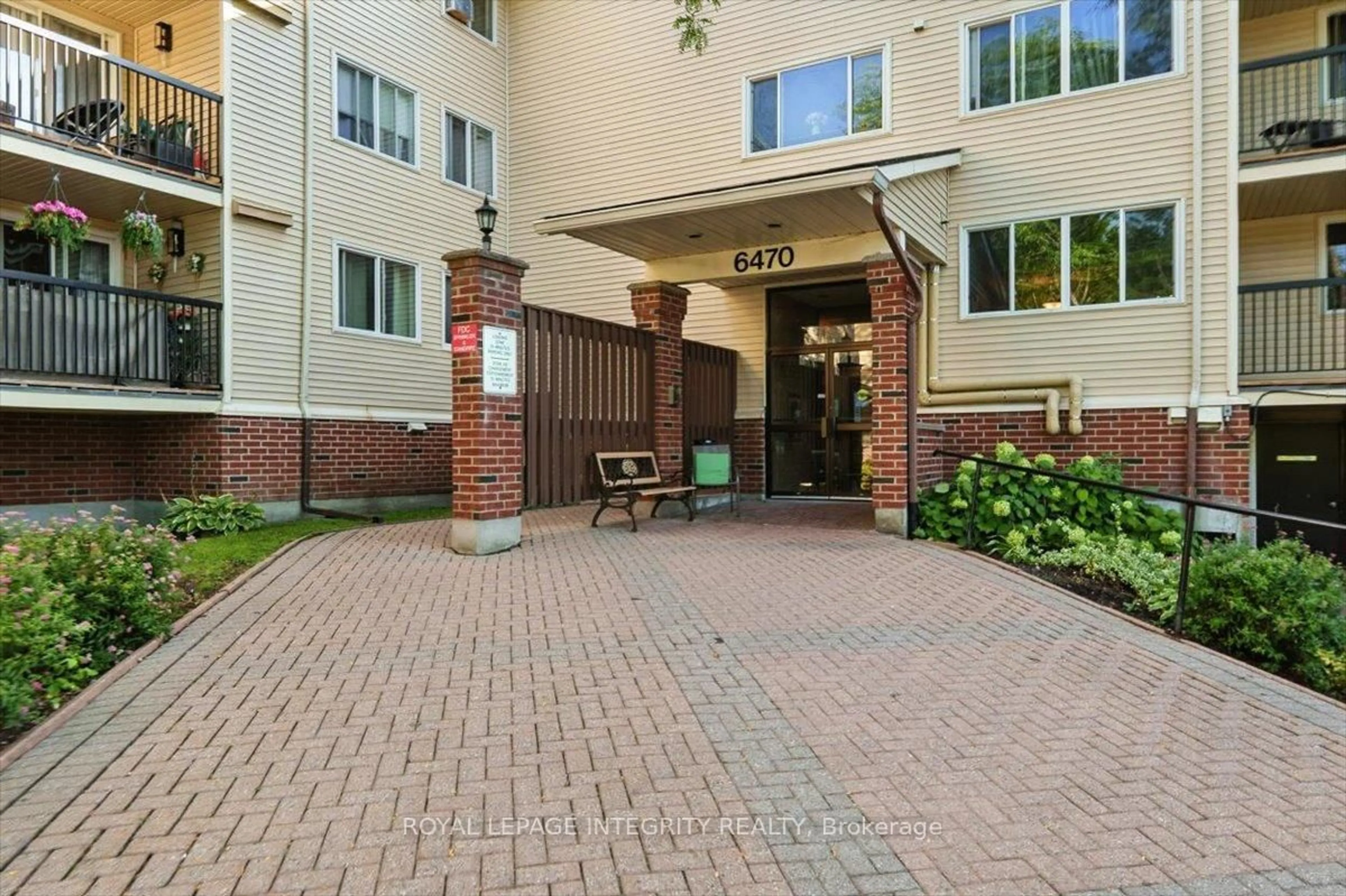 Patio, unknown for 6470 Bilberry Dr #201, Ottawa Ontario K1C 4P1