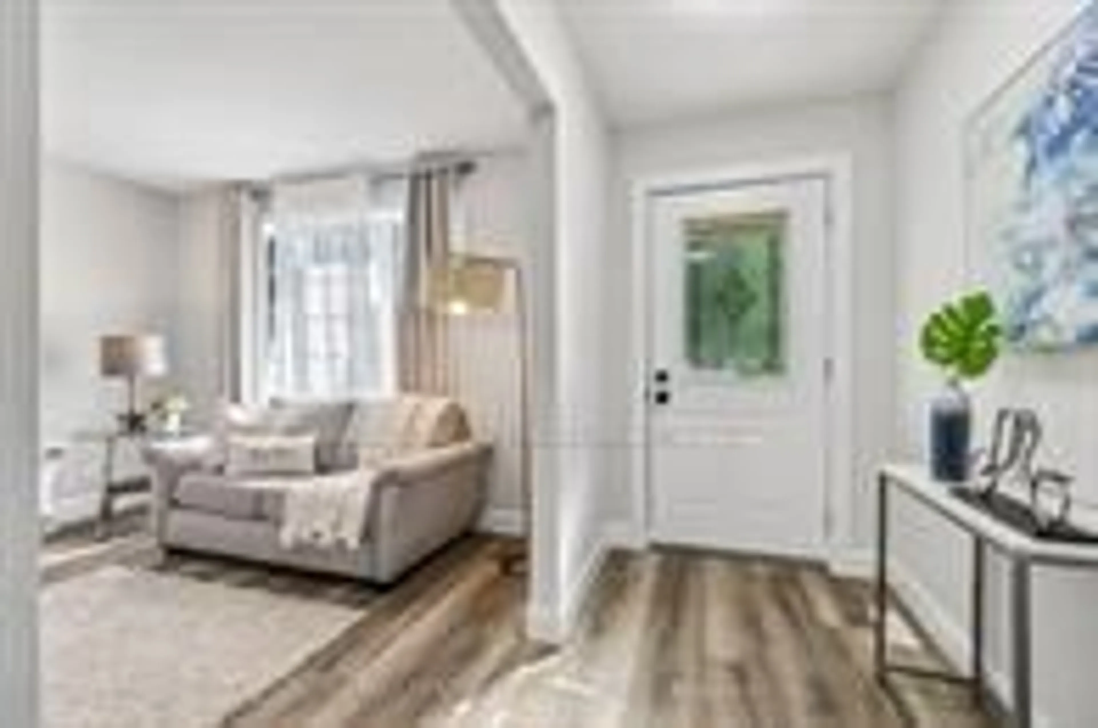 Indoor entryway for 214 Portsmouth Cres, London East Ontario N5V 4C9