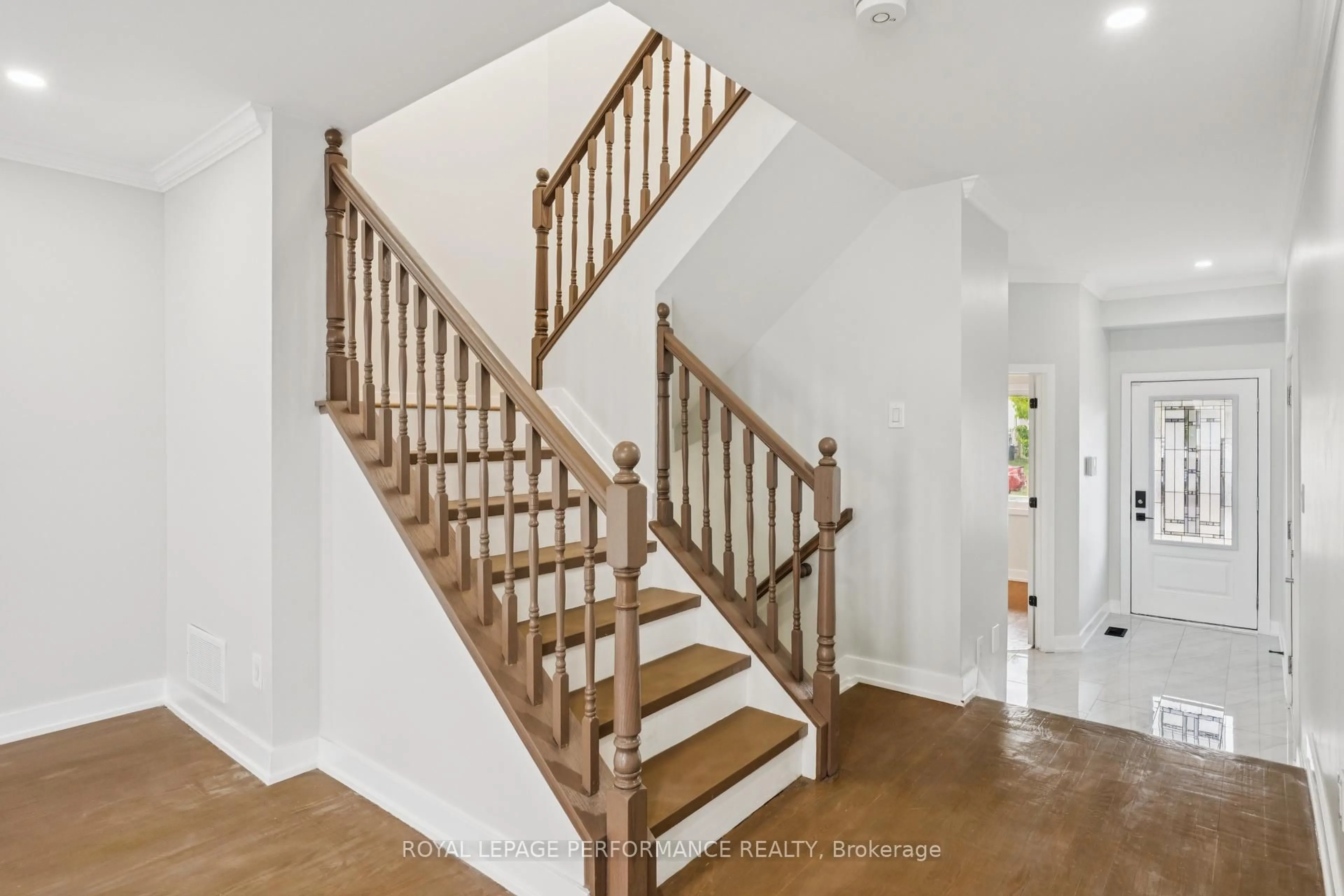 Stairs for 227 Terrapin Terr, Ottawa Ontario K4A 0W3