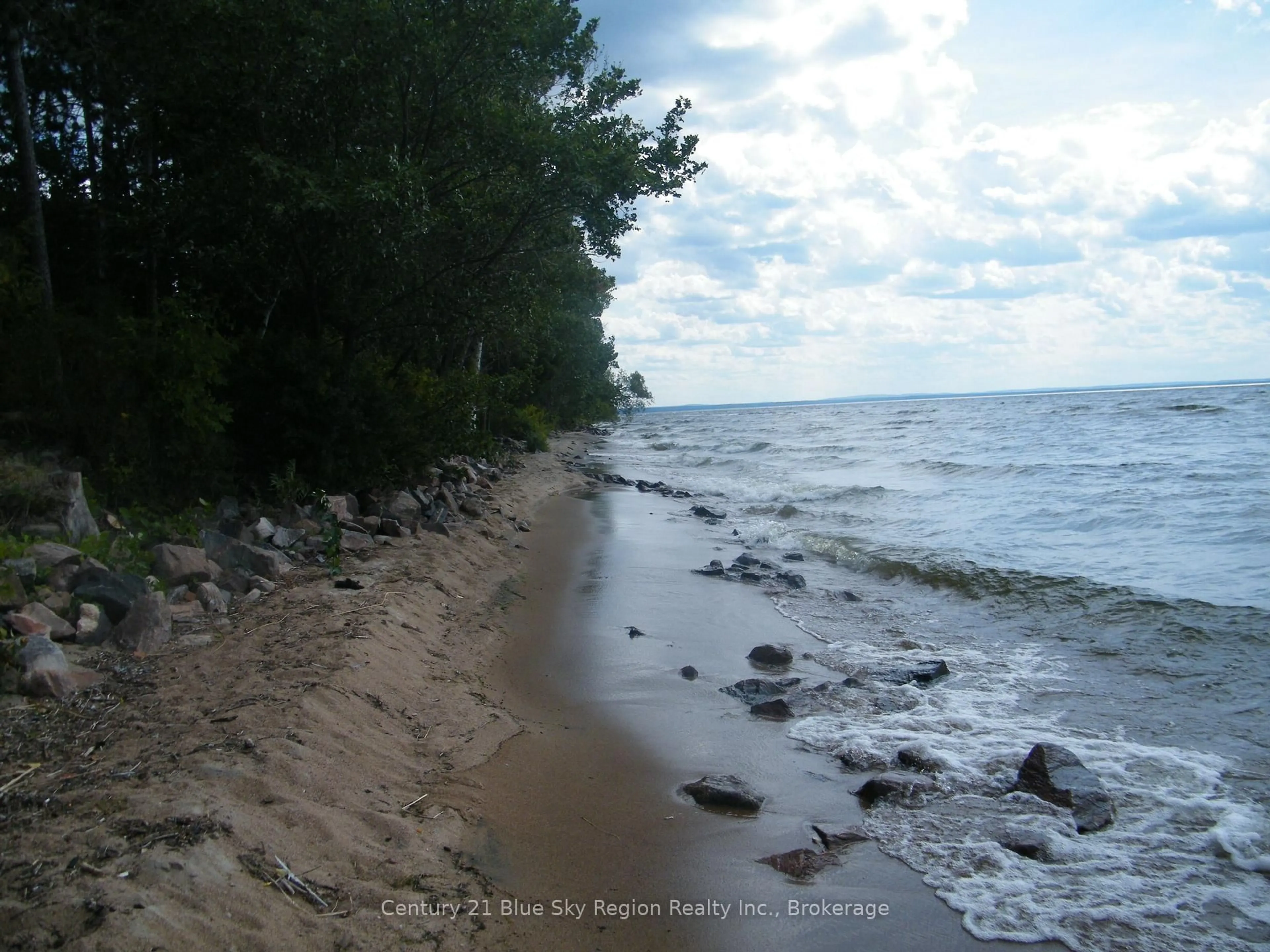 Blurry image for 40 Judge Ave #6, North Bay Ontario P1A 1B4