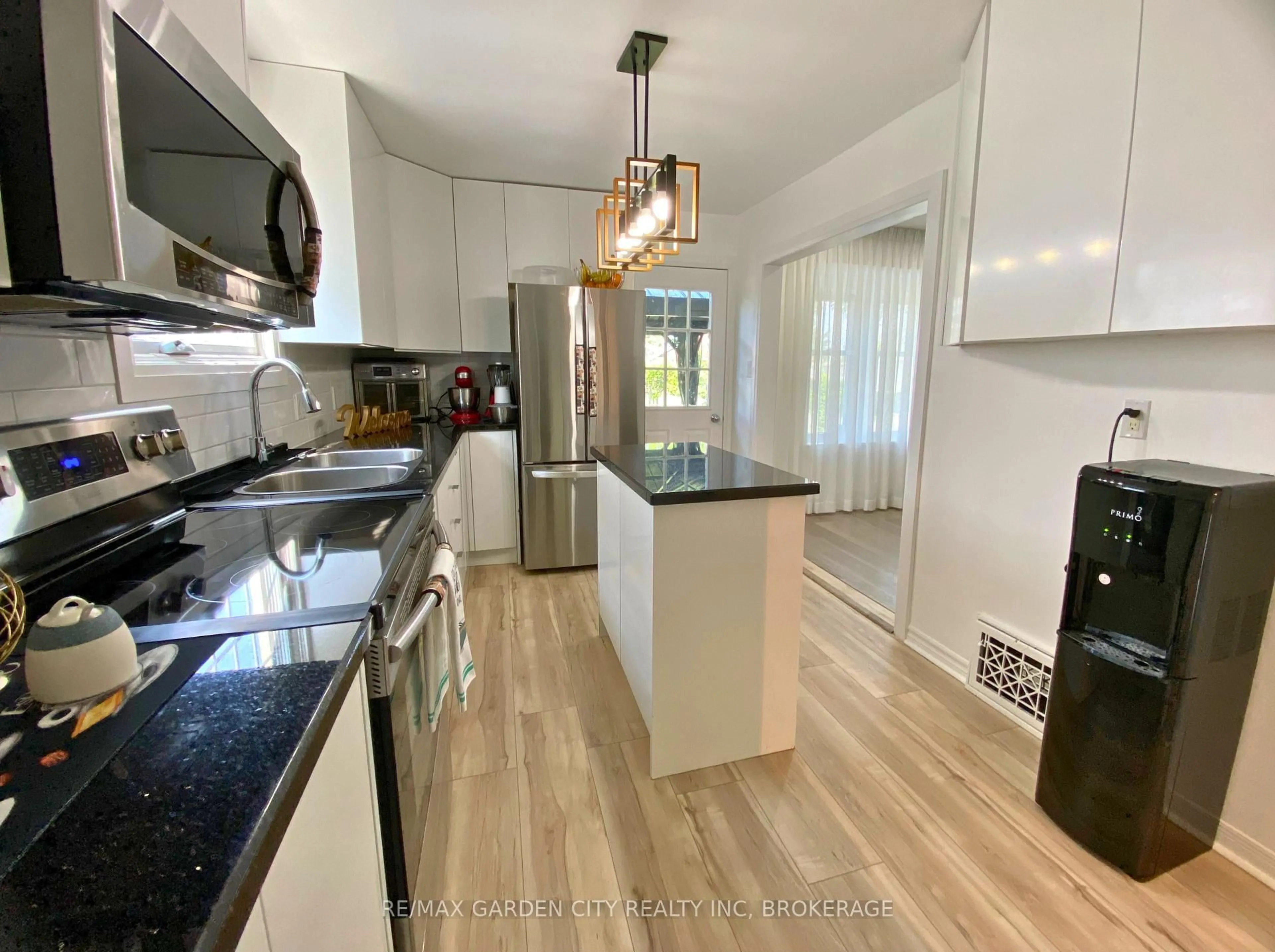 Open concept kitchen, unknown for 243 Geneva St, St. Catharines Ontario L2R 4R2