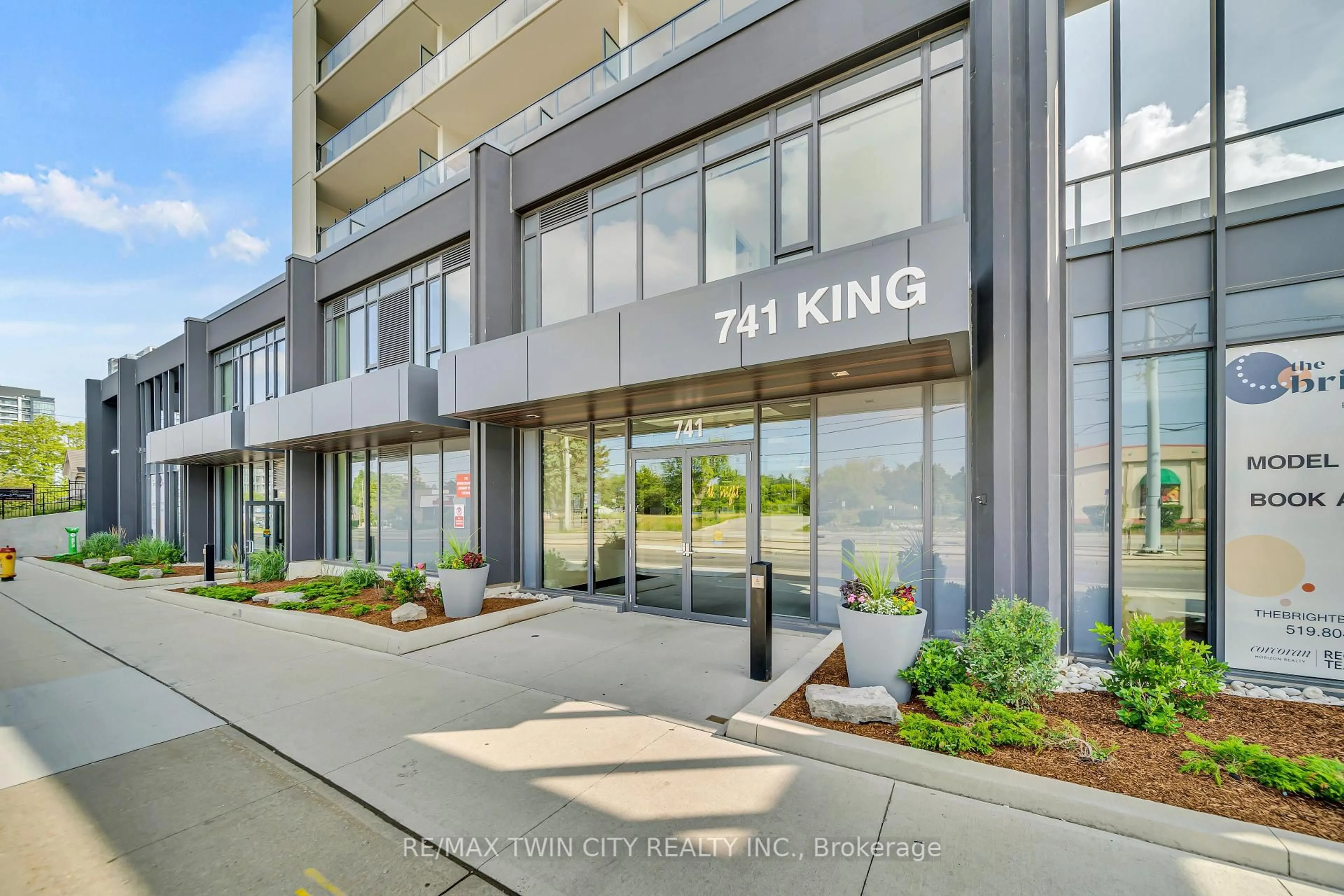 Unknown for 741 King St #906, Kitchener Ontario N2G 1E5