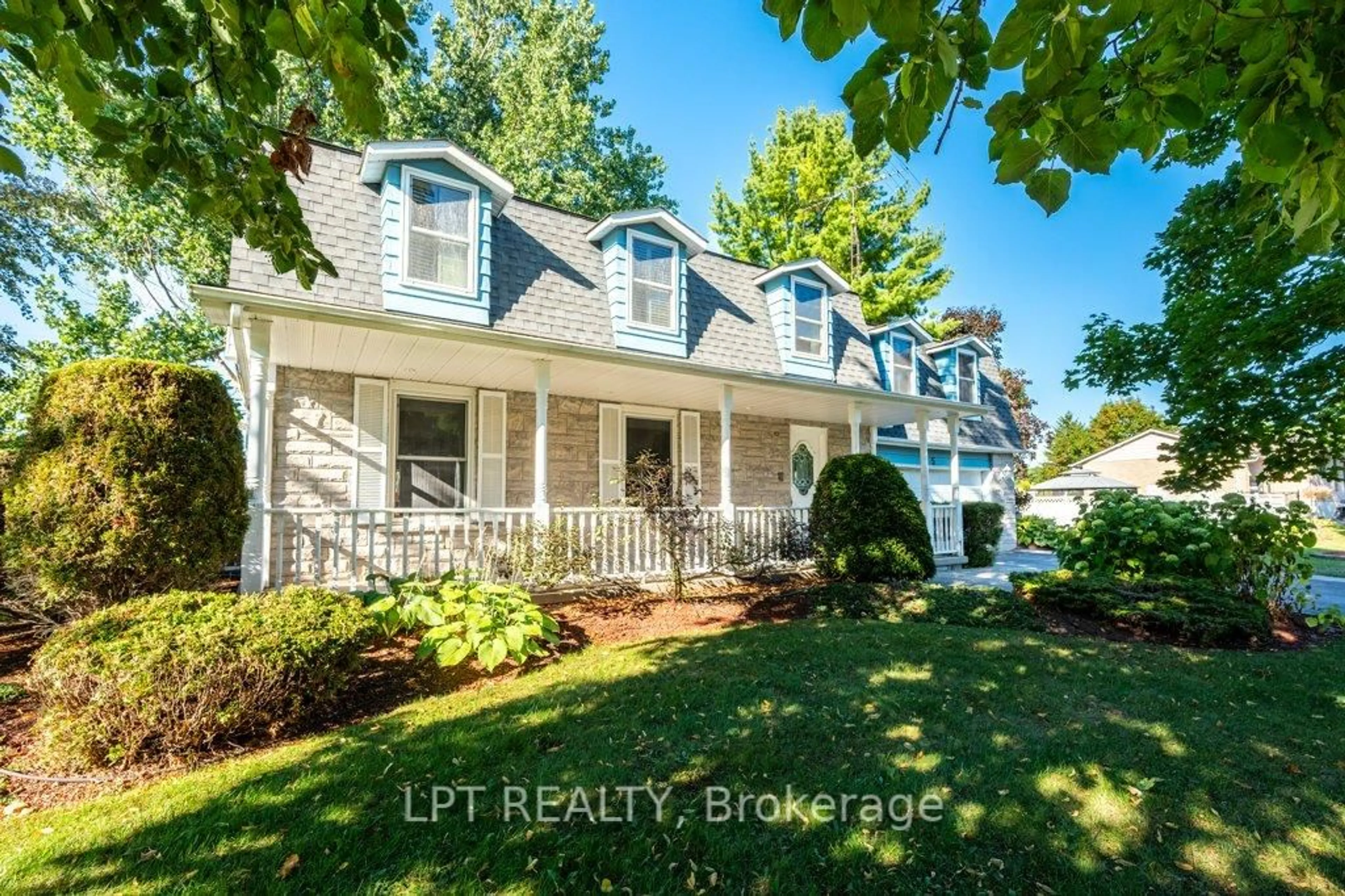 Home with vinyl exterior material, street for 5 Cashman Pl, Kingston Ontario K0H 1S0