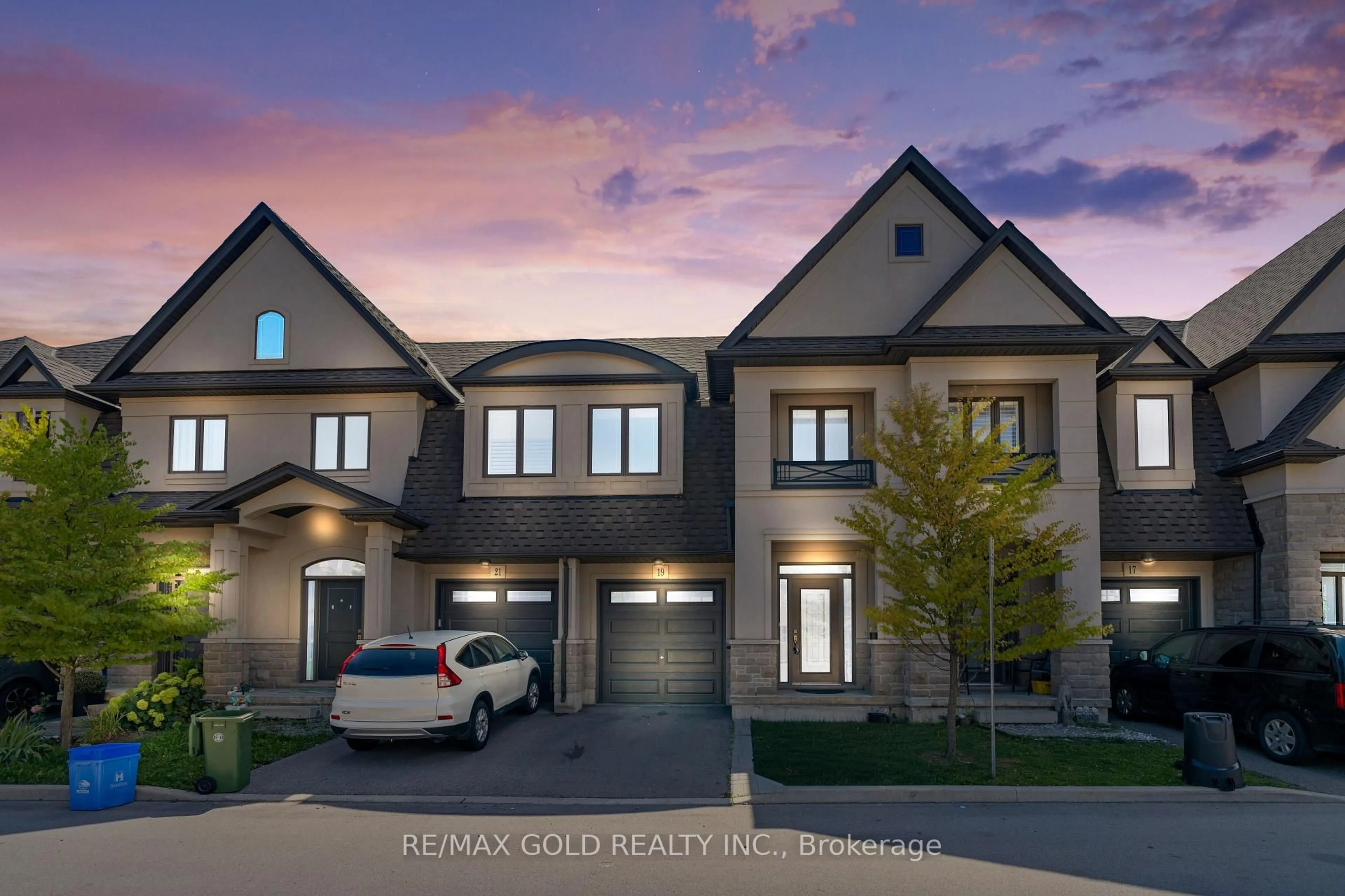 Unknown for 19 Santa Barbara Lane, Hamilton Ontario L9B 0J3