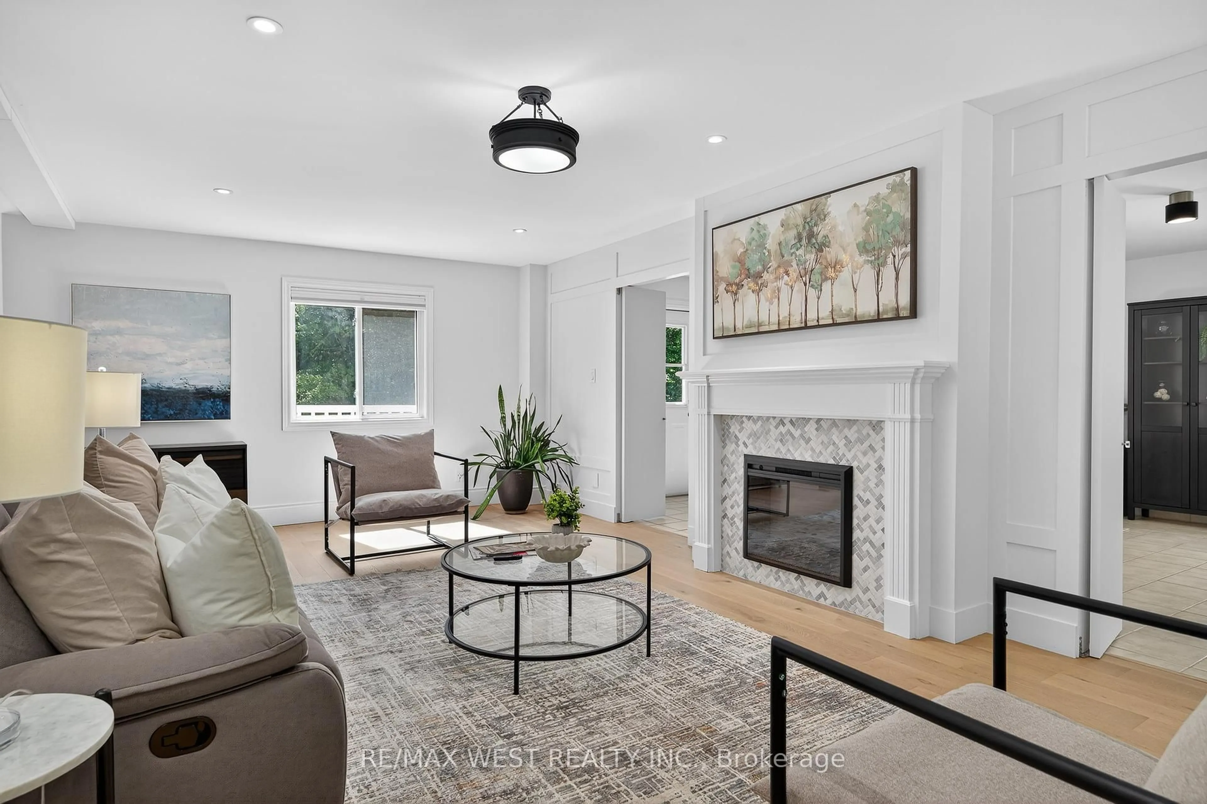 Living room with furniture, unknown for 398 Sandy Hook Rd, Kawartha Lakes Ontario L0A 1K0