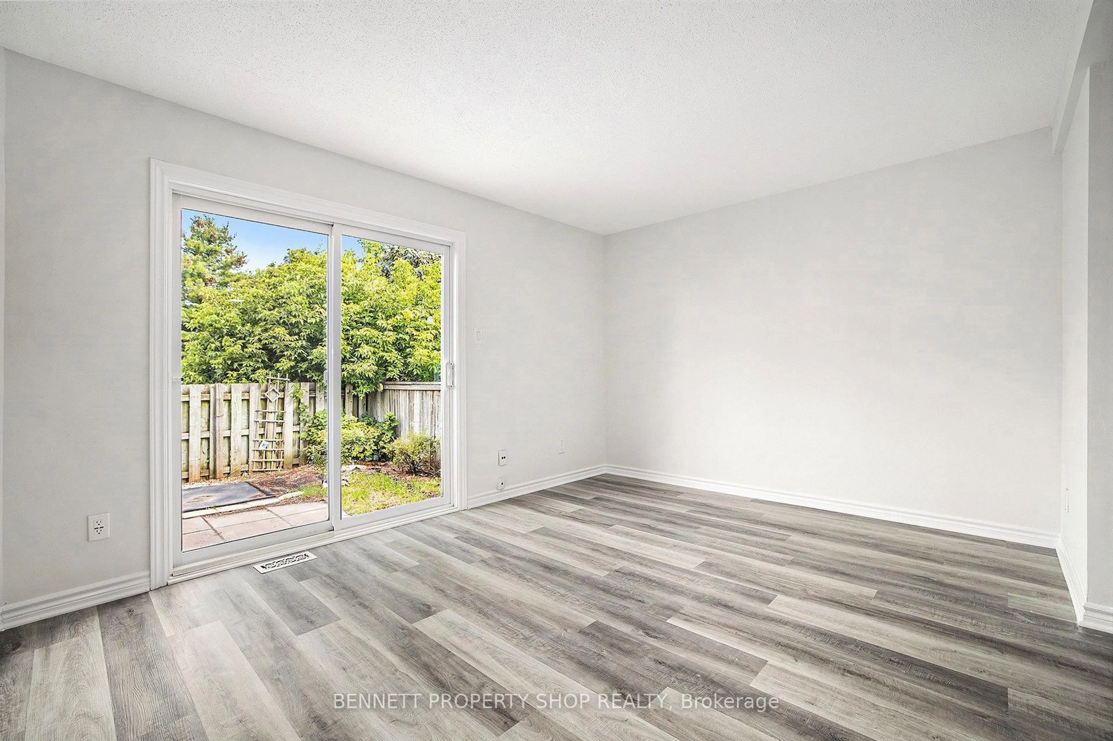 A pic of a room for 43 Clarkson Cres, Ottawa Ontario K2L 3C9
