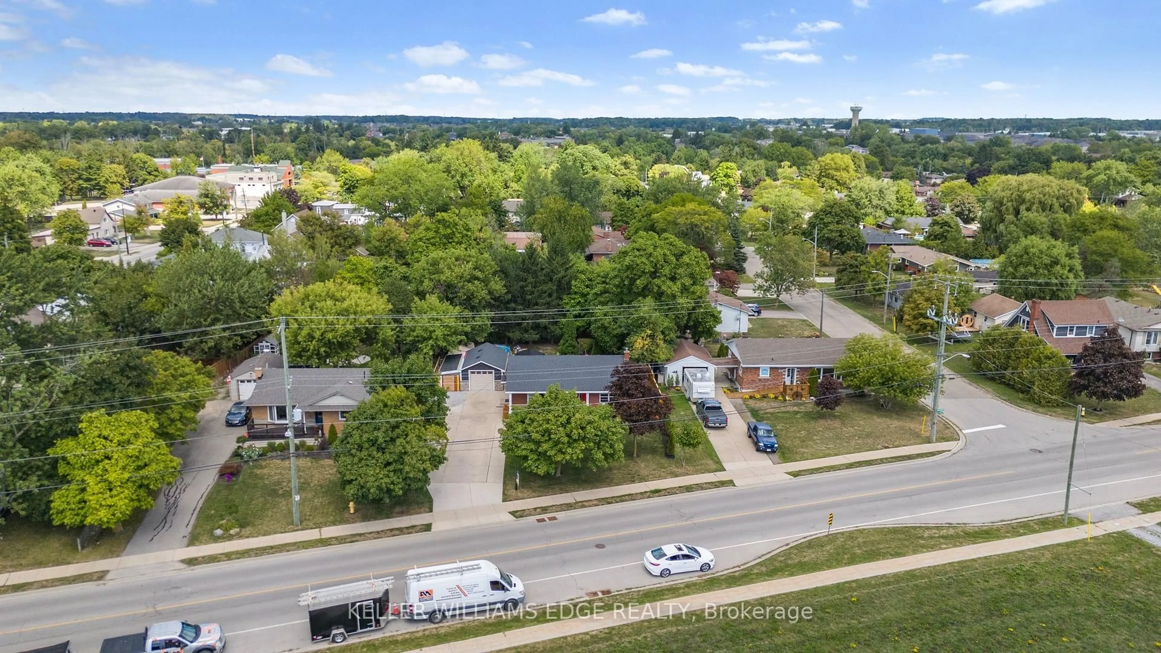 A pic from outside/outdoor area/front of a property/back of a property/a pic from drone, unknown for 6369 Townline Rd, West Lincoln Ontario L0R 2A0