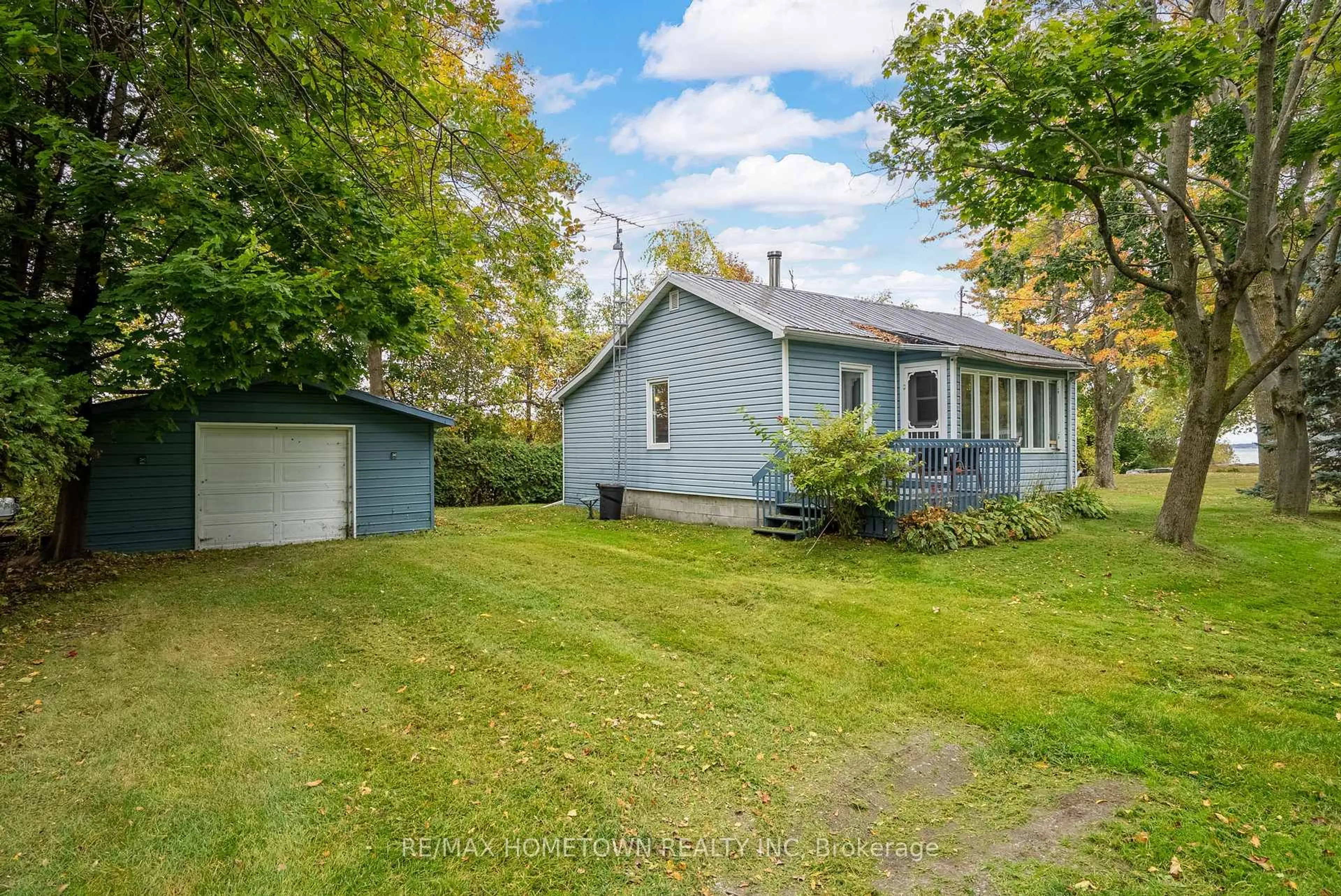 A pic from outside/outdoor area/front of a property/back of a property/a pic from drone, street for 6235 Sara Dr, South Glengarry Ontario K0C 1N0