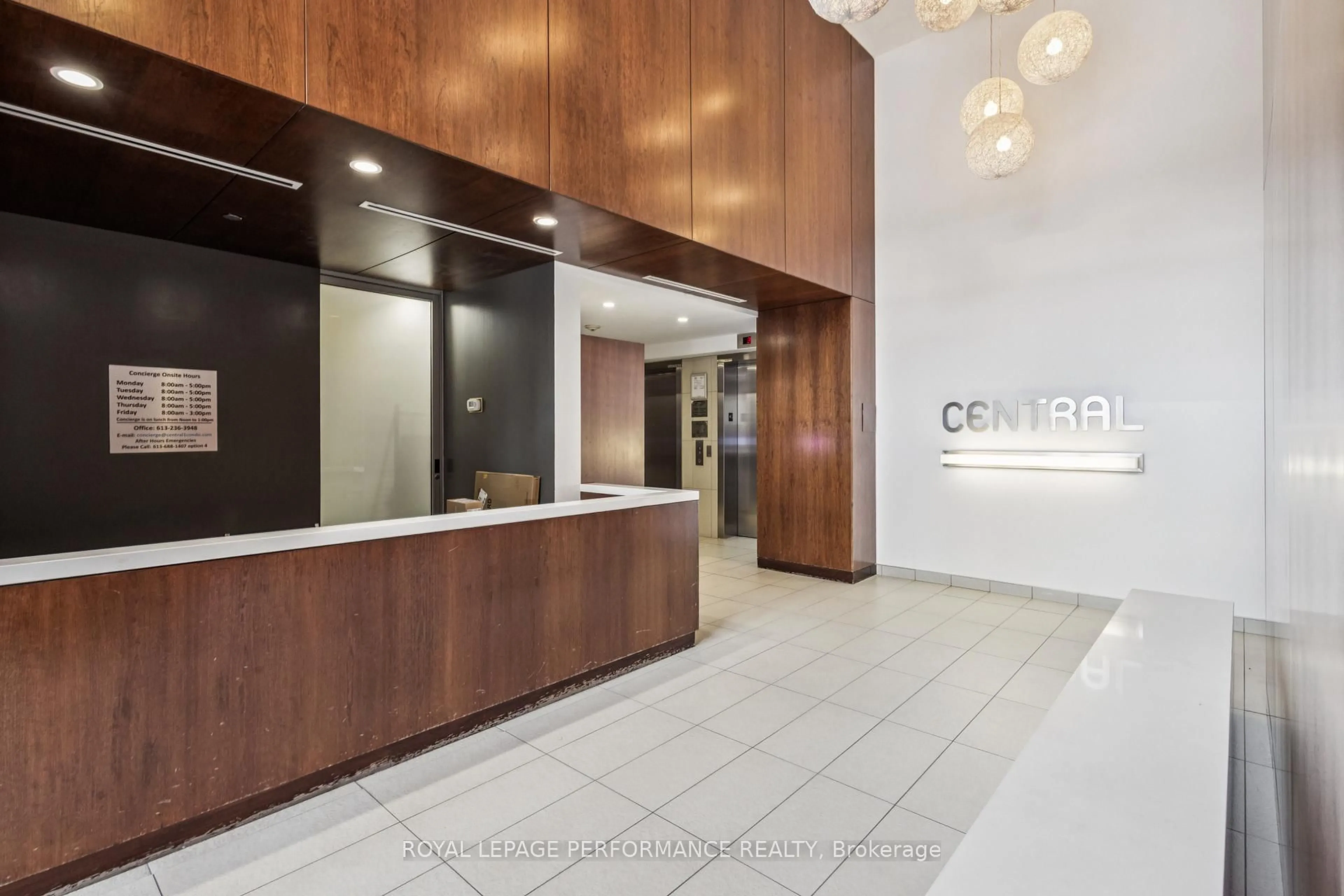 Lobby for 354 Gladstone Ave #610, Ottawa Ontario K2P 0R4