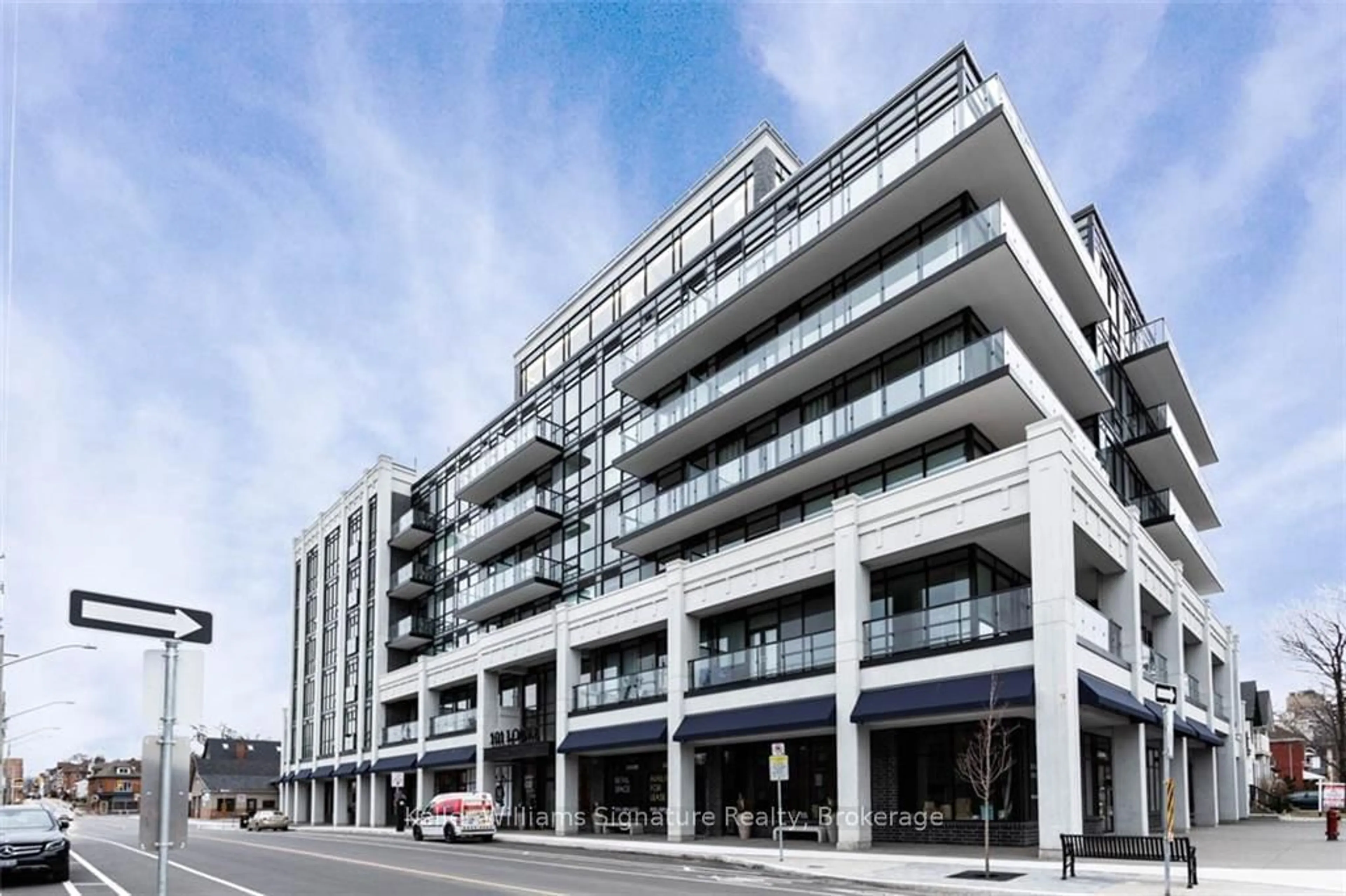 Indoor foyer for 101 Locke St #207, Hamilton Ontario L8P 4A6