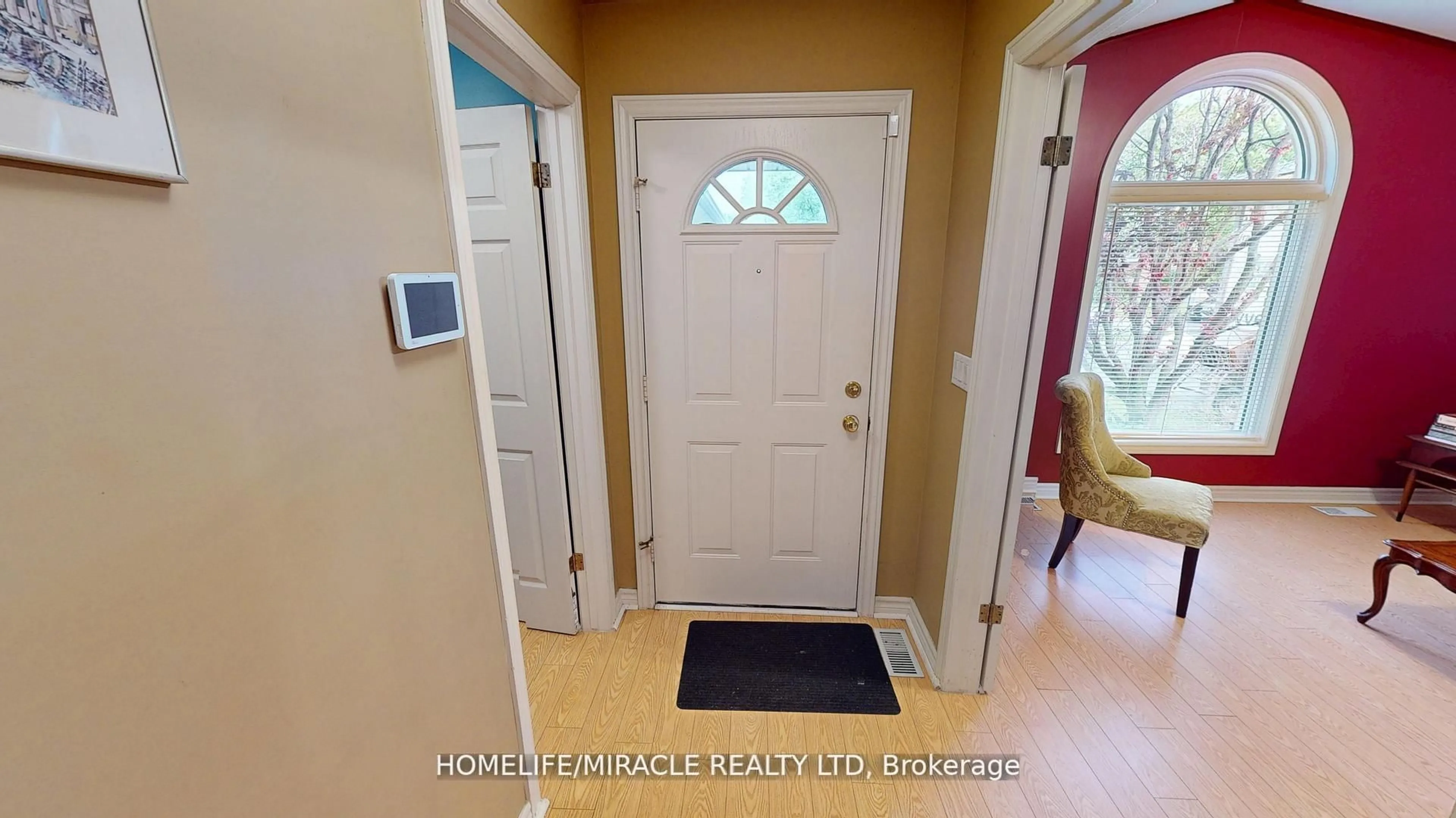 Indoor entryway for 16 Goodwillie Dr, Welland Ontario L3C 7C4