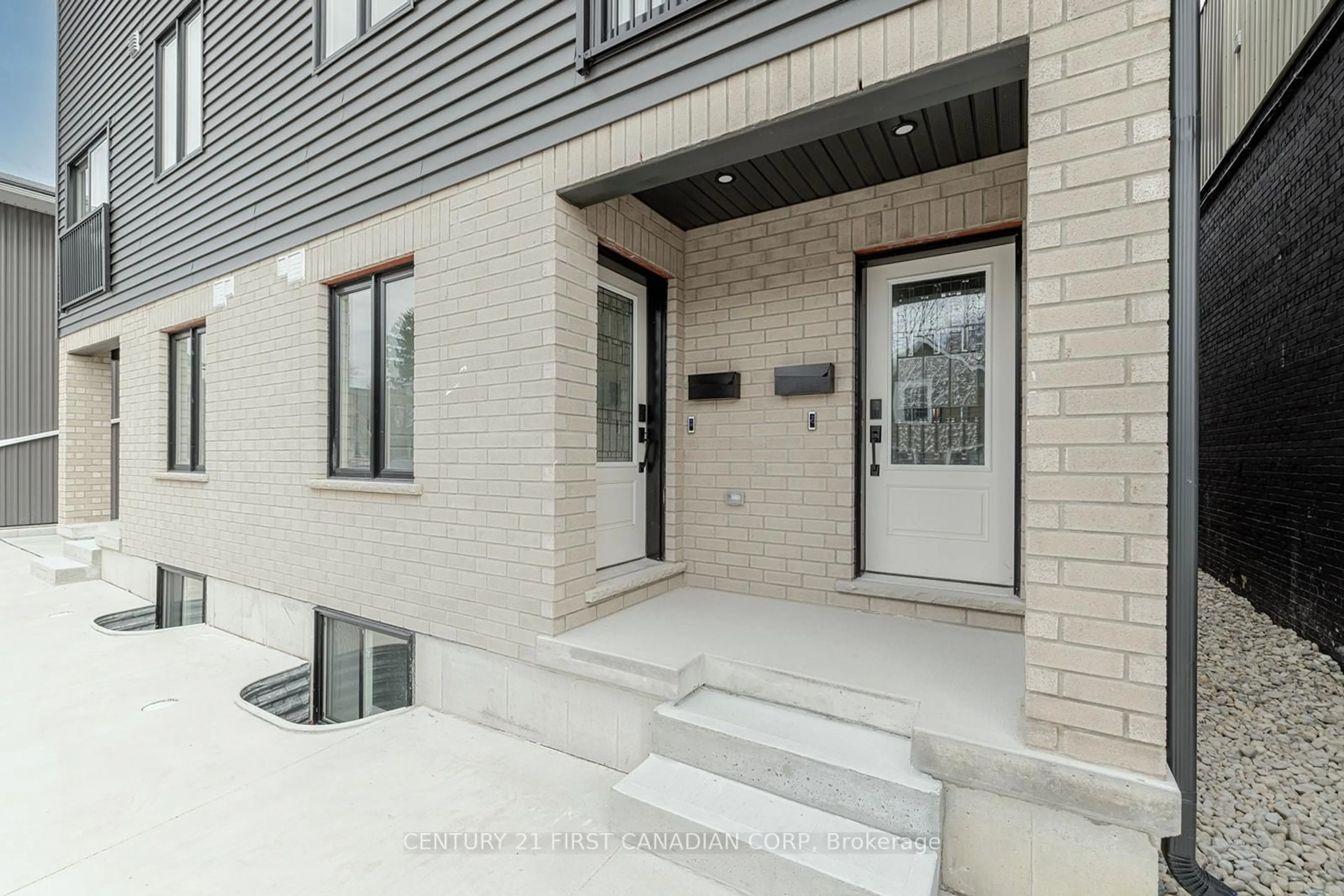 Unknown for 109 Ross St, St. Thomas Ontario N5R 3X8