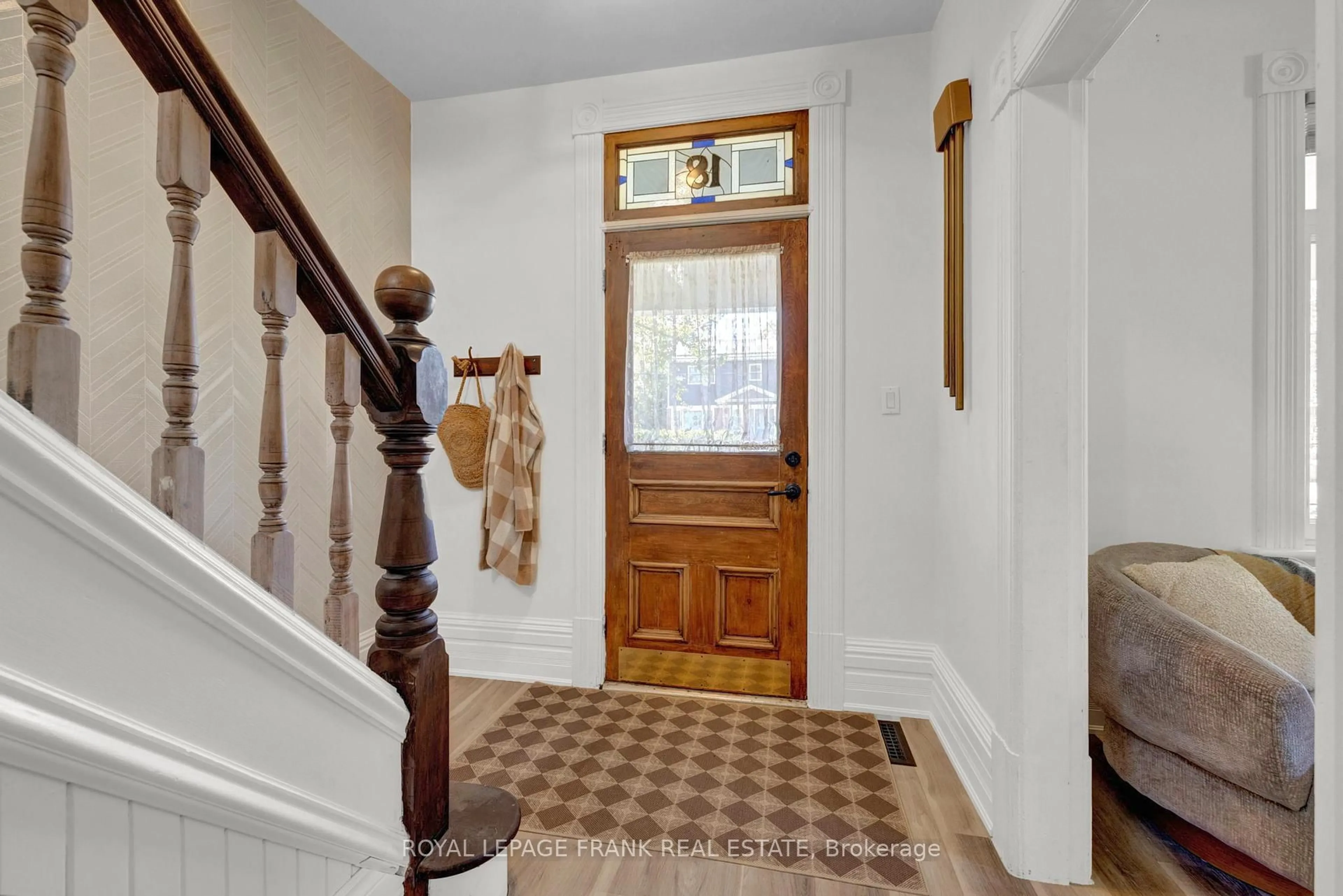 Indoor entryway for 18 Nassau St, Selwyn Ontario K0L 2H0