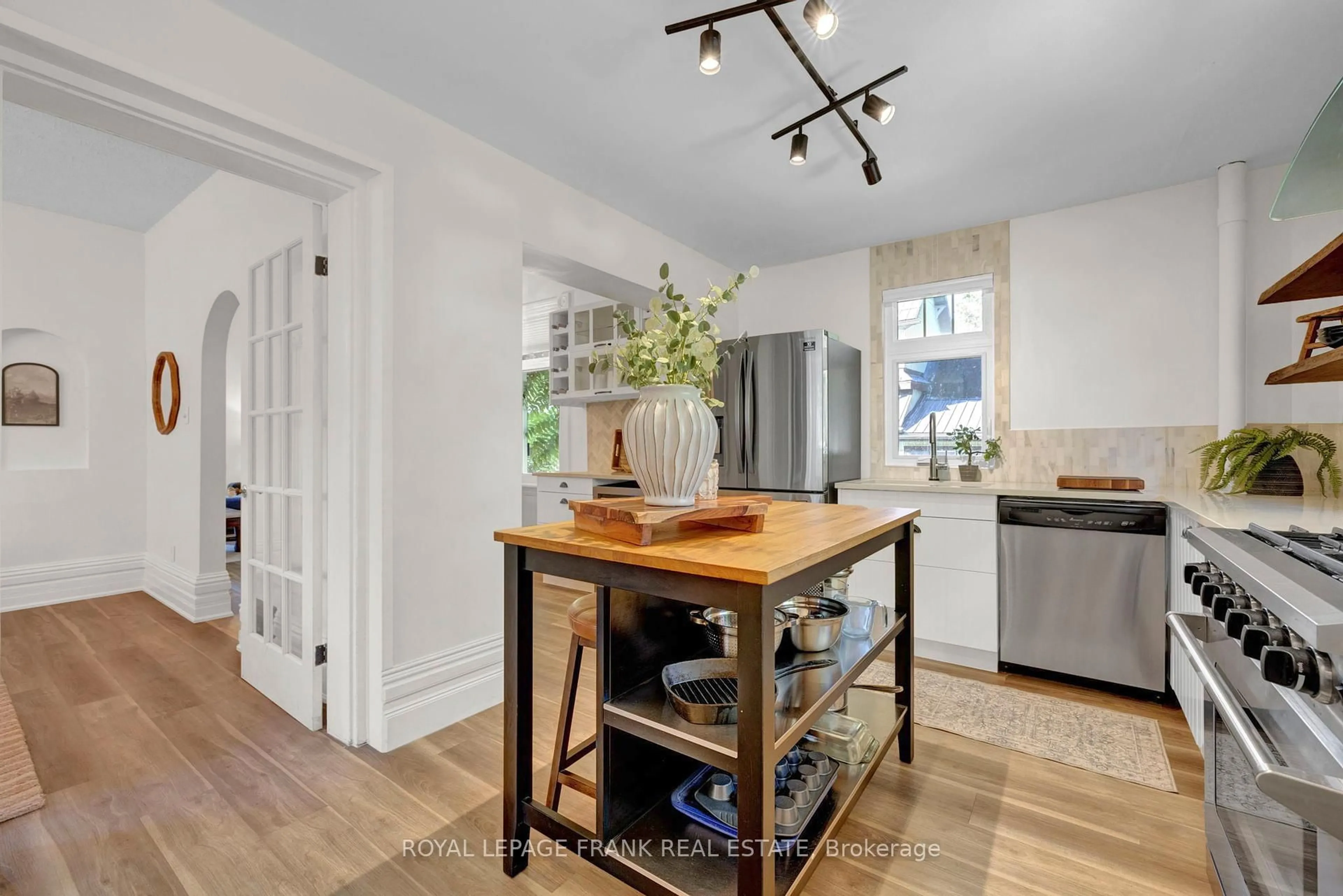 Open concept kitchen, unknown for 18 Nassau St, Selwyn Ontario K0L 2H0