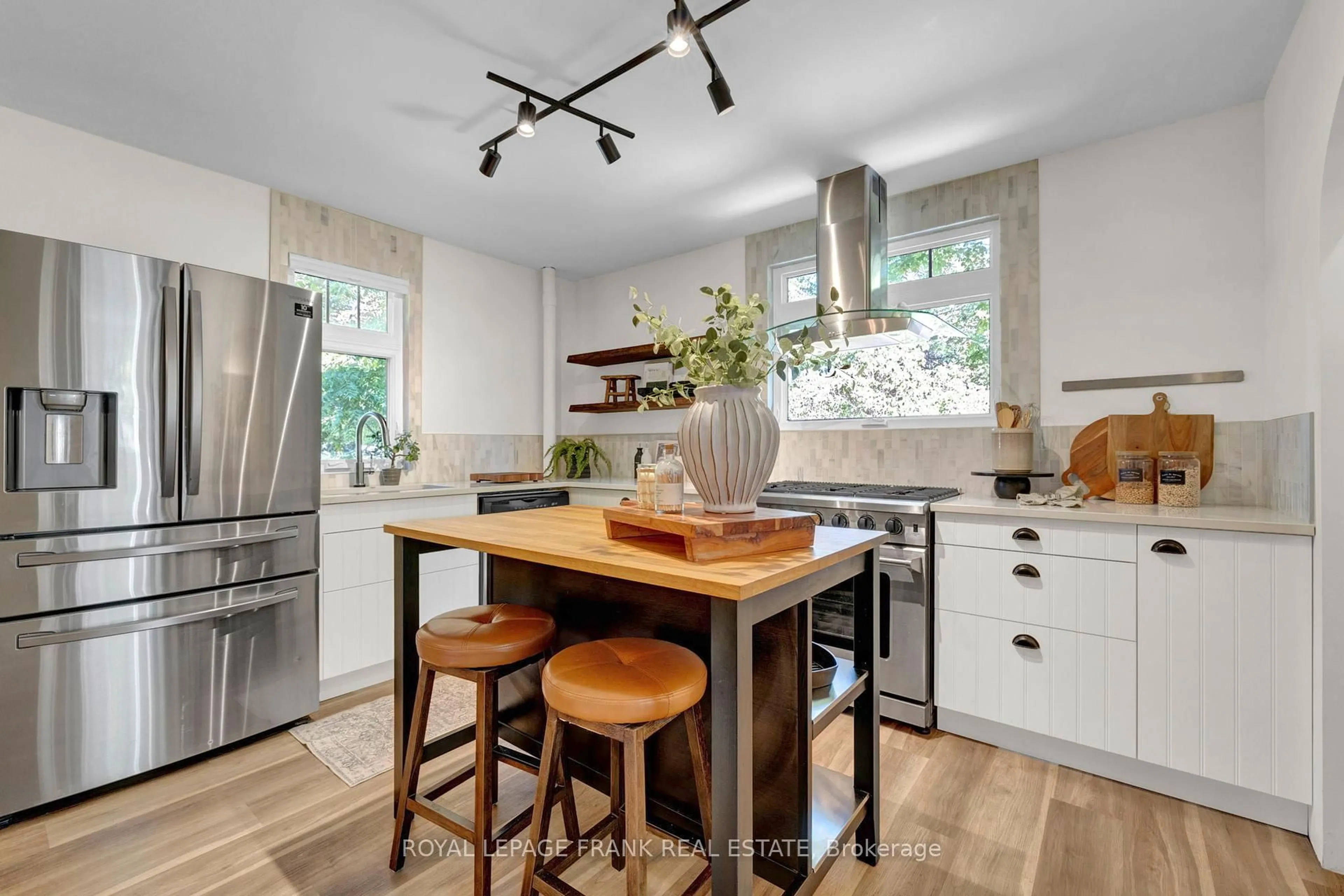 Open concept kitchen, unknown for 18 Nassau St, Selwyn Ontario K0L 2H0