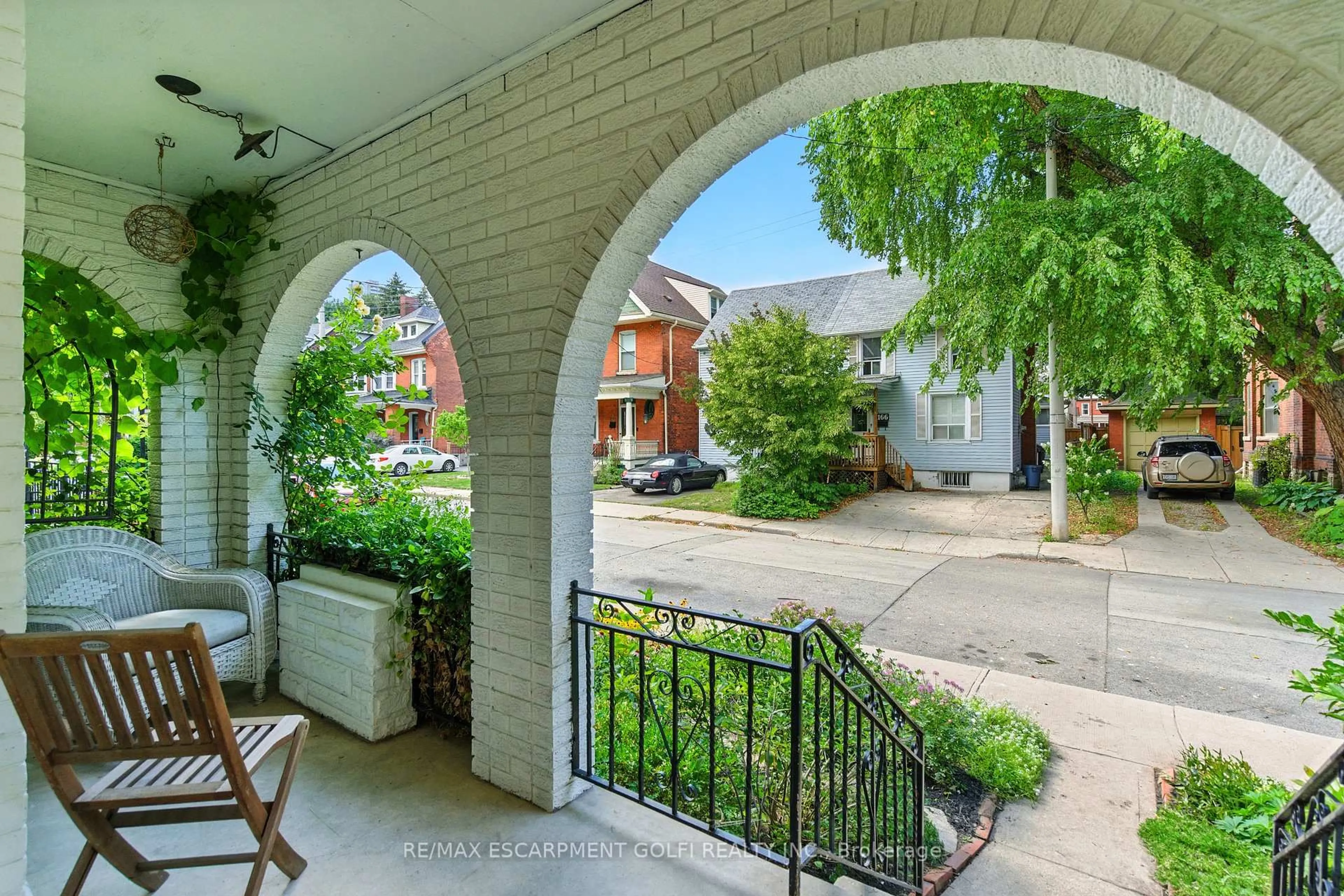 Patio, street for 165 Burris St, Hamilton Ontario L8M 2J7