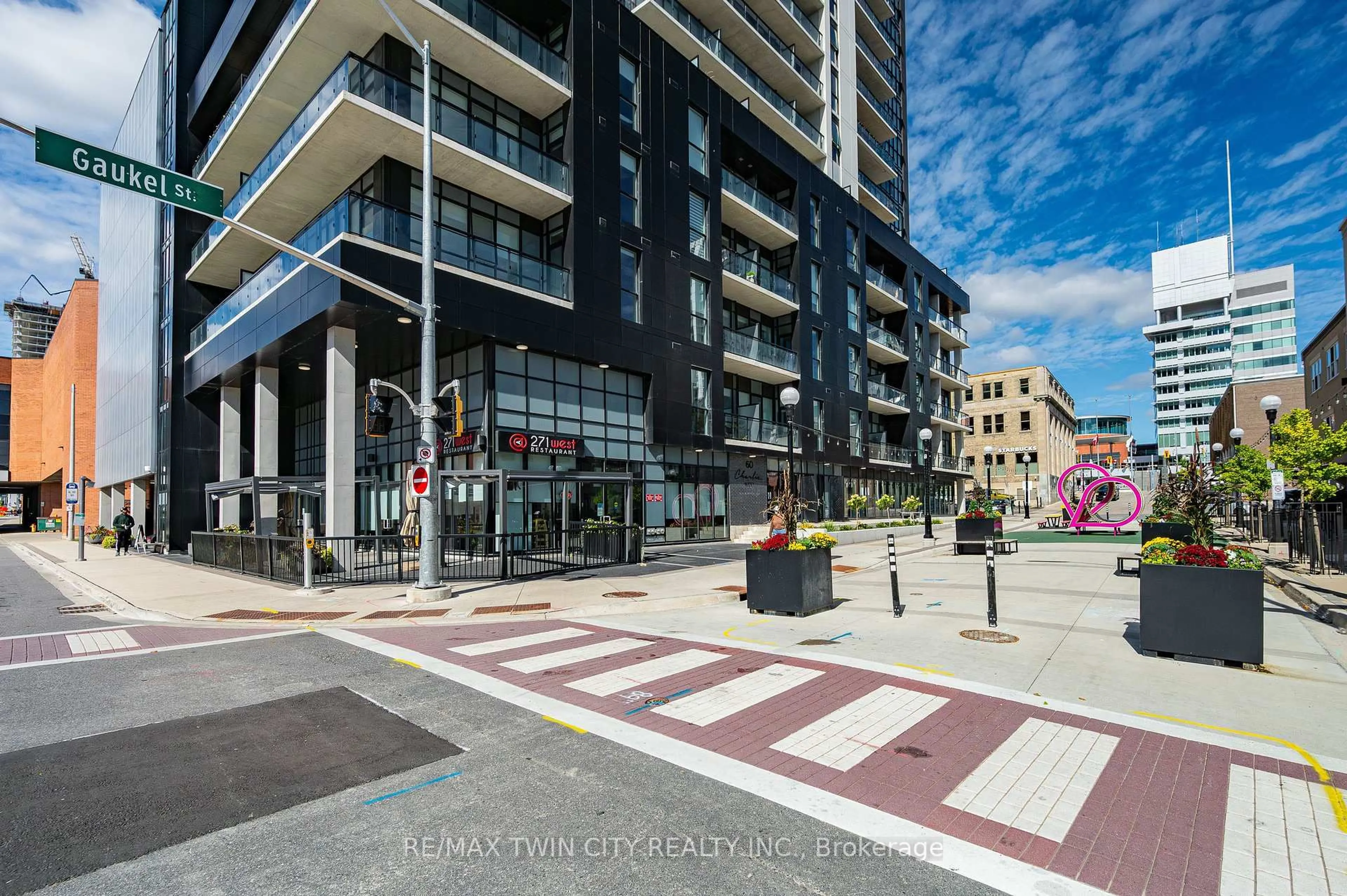 Unknown for 60 Charles St #2407, Kitchener Ontario N2G 0C9