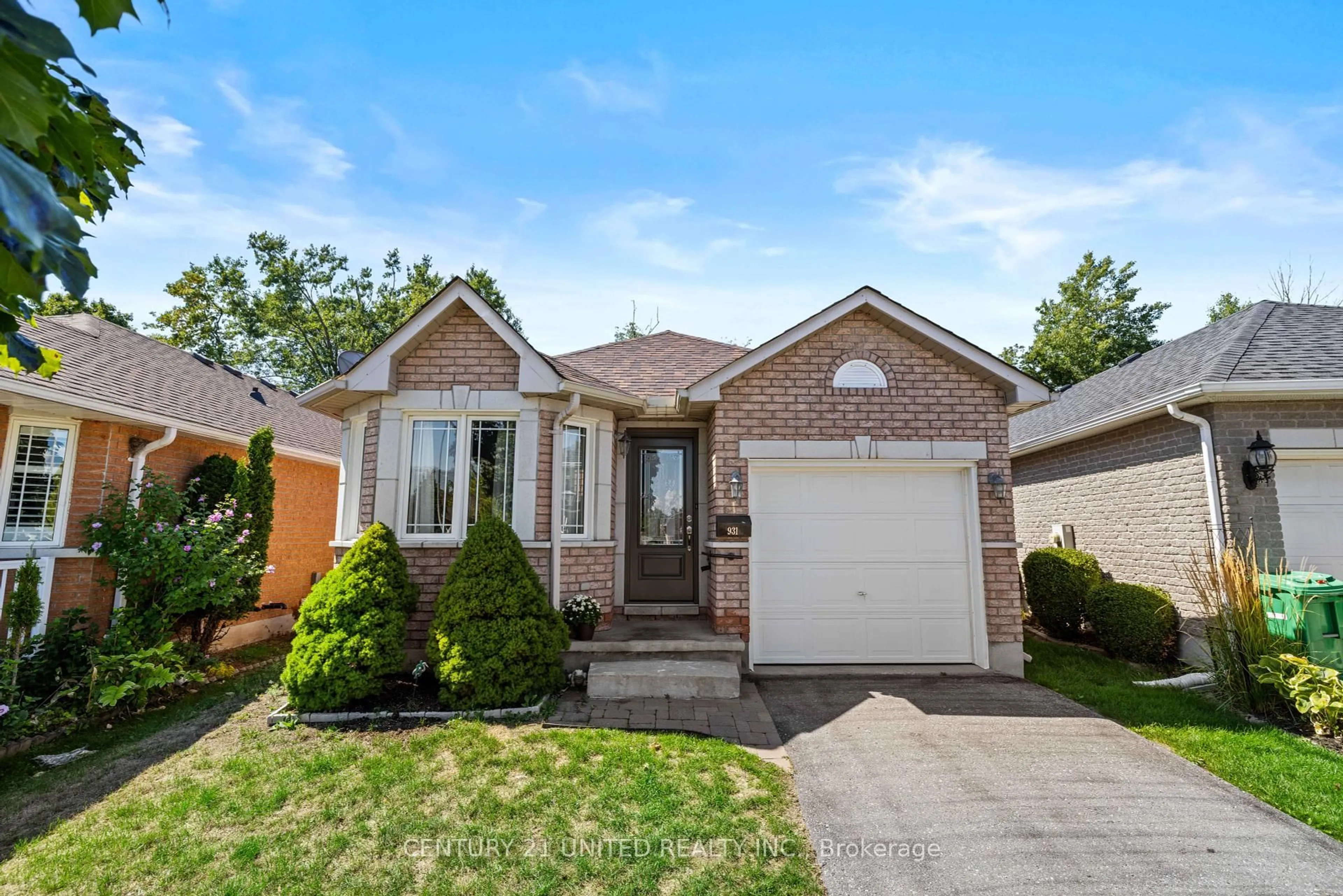 Home with brick exterior material, street for 931 Ralphson Cres, Peterborough Ontario K9J 8R5