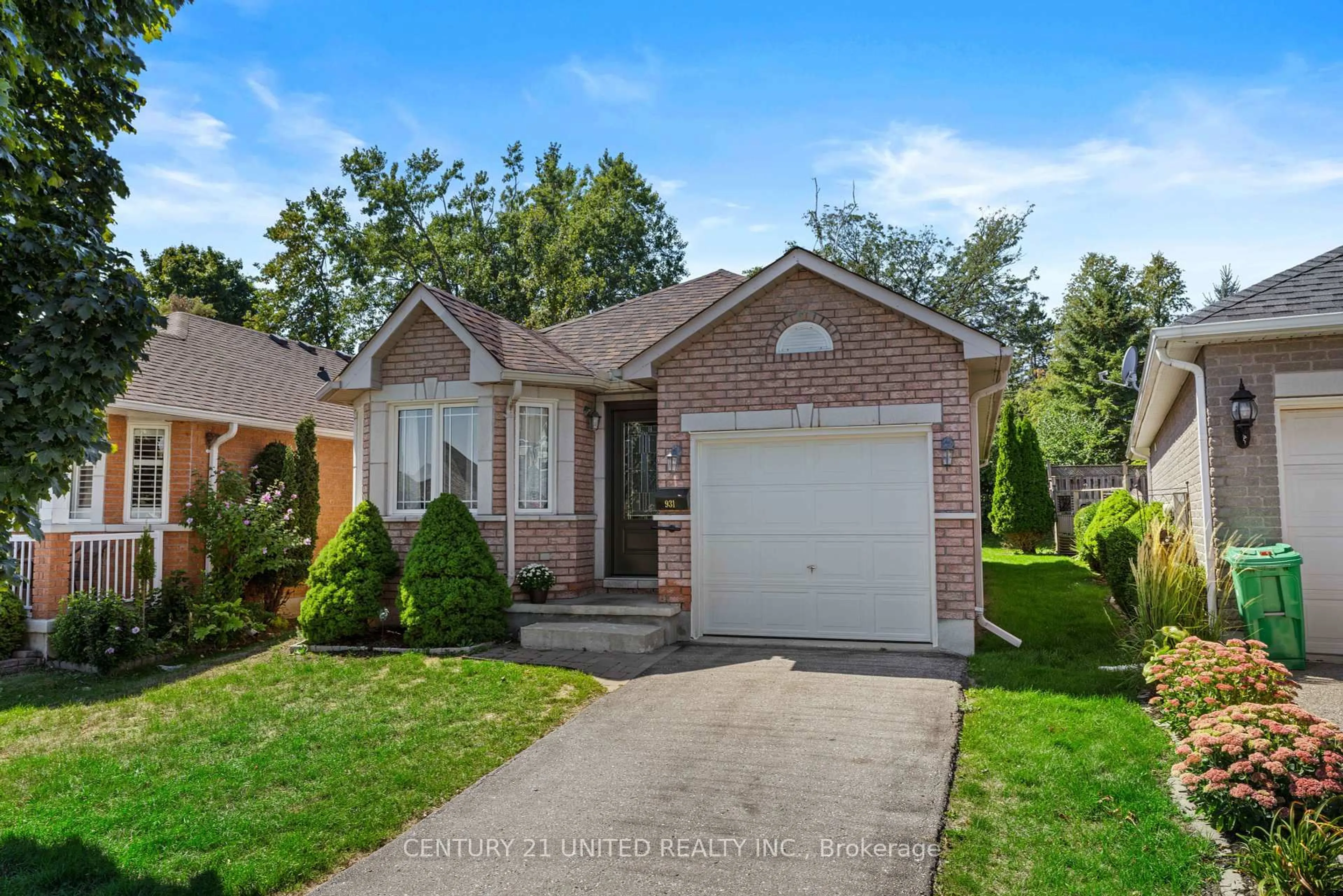 Home with brick exterior material, street for 931 Ralphson Cres, Peterborough Ontario K9J 8R5