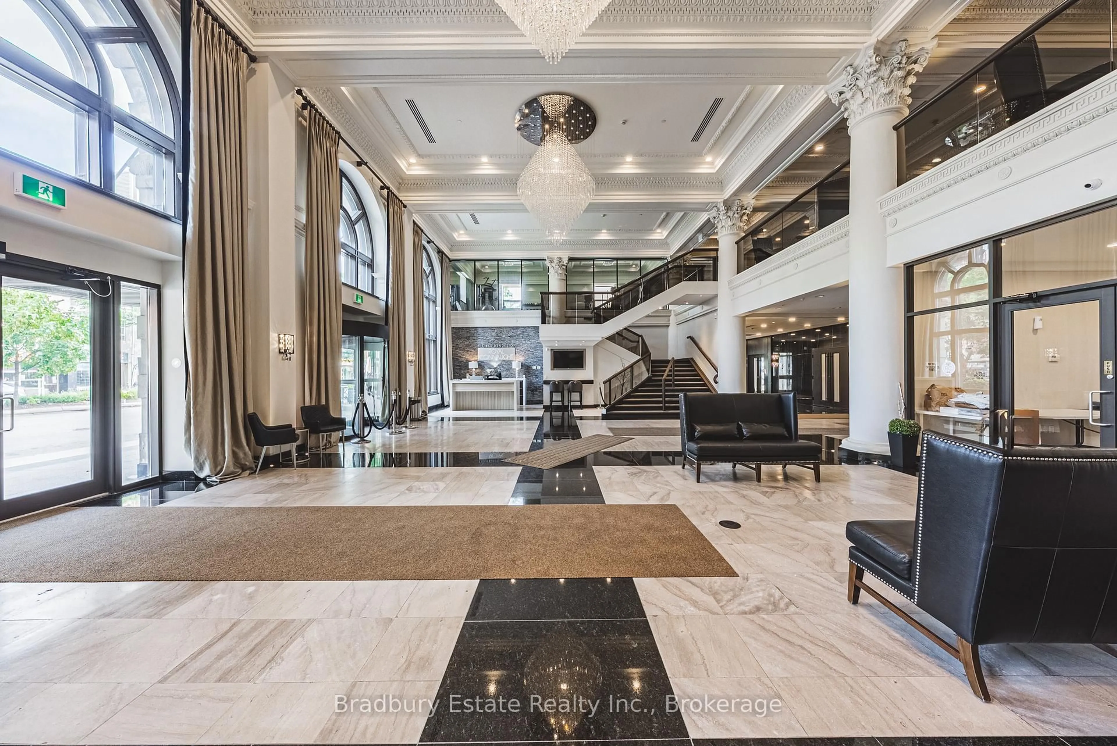 Lobby for 118 King St #819, Hamilton Ontario L8N 0A9