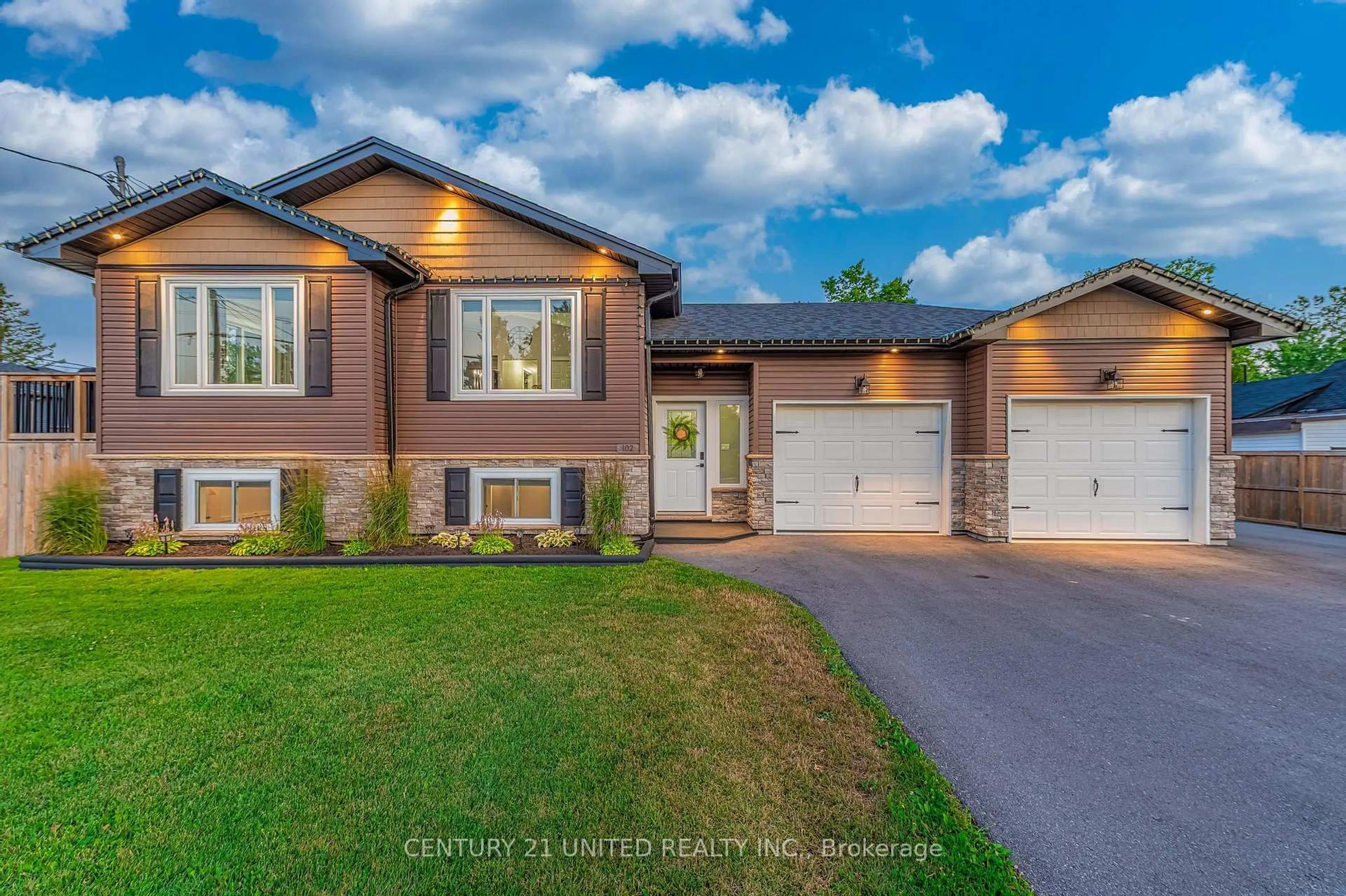 Home with brick exterior material, street for 102 King St, Kawartha Lakes Ontario K0L 2W0