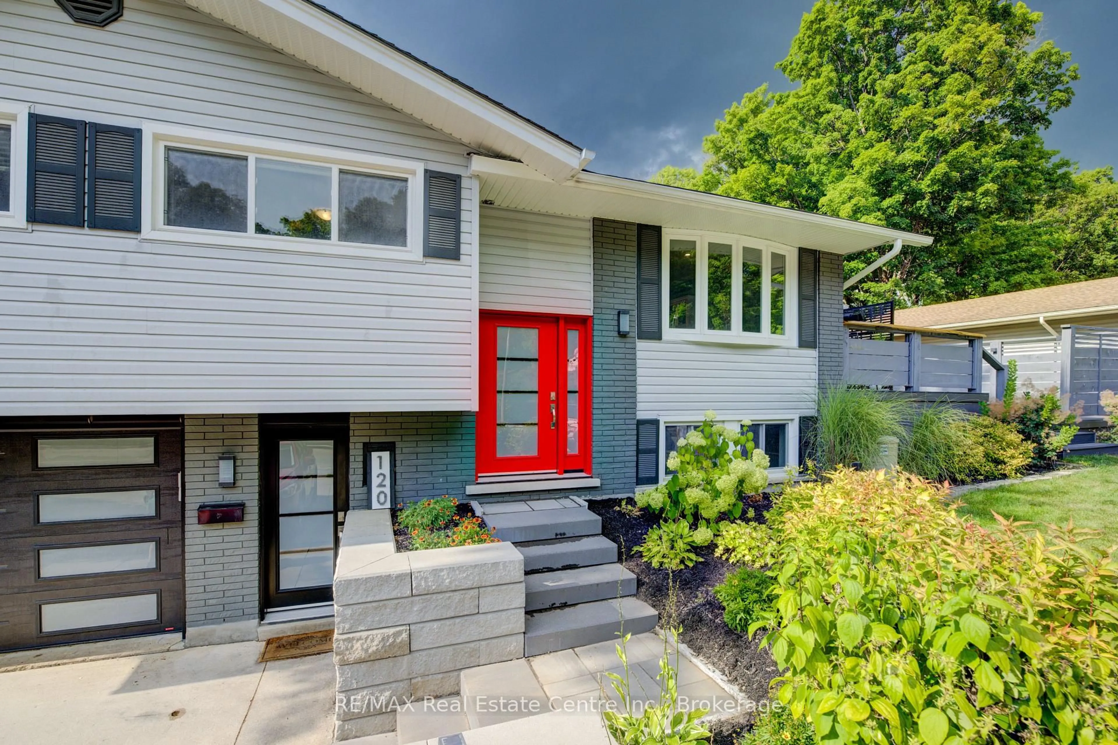 Home with vinyl exterior material, street for 120 Rennie Dr, Kitchener Ontario N2A 1J6