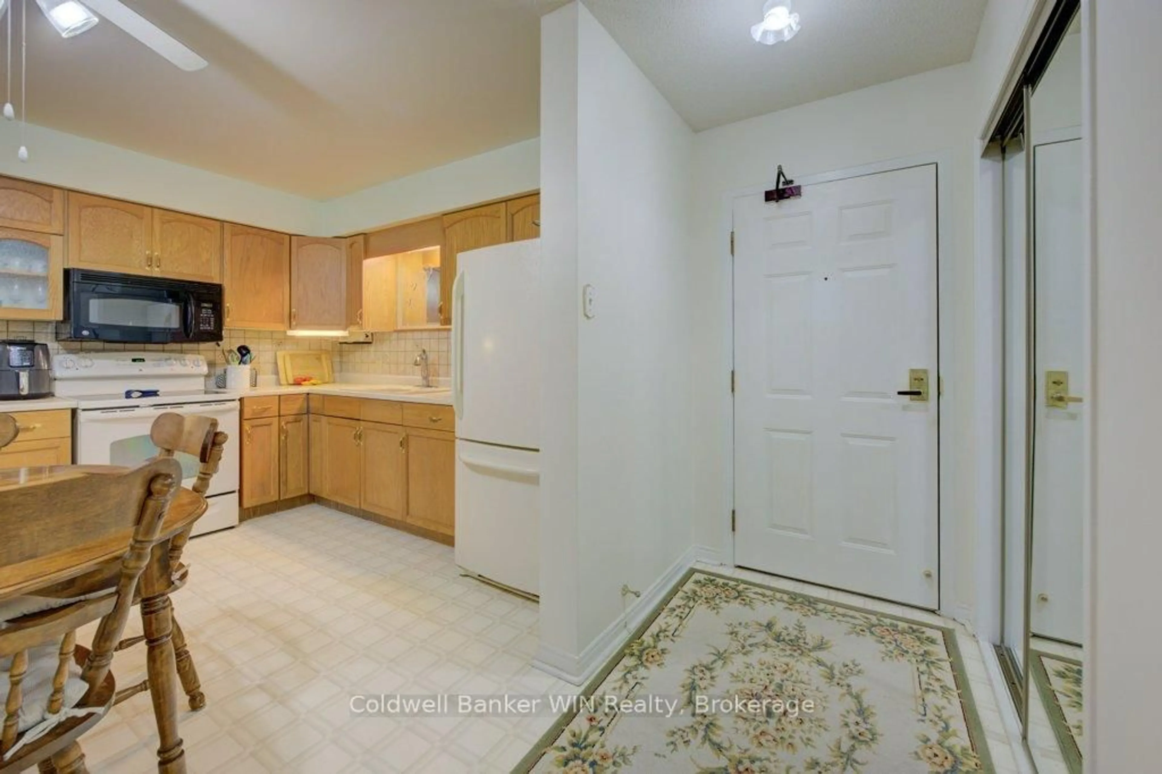 Unknown for 497 Birmingham St #206, Wellington North Ontario N0G 2L1
