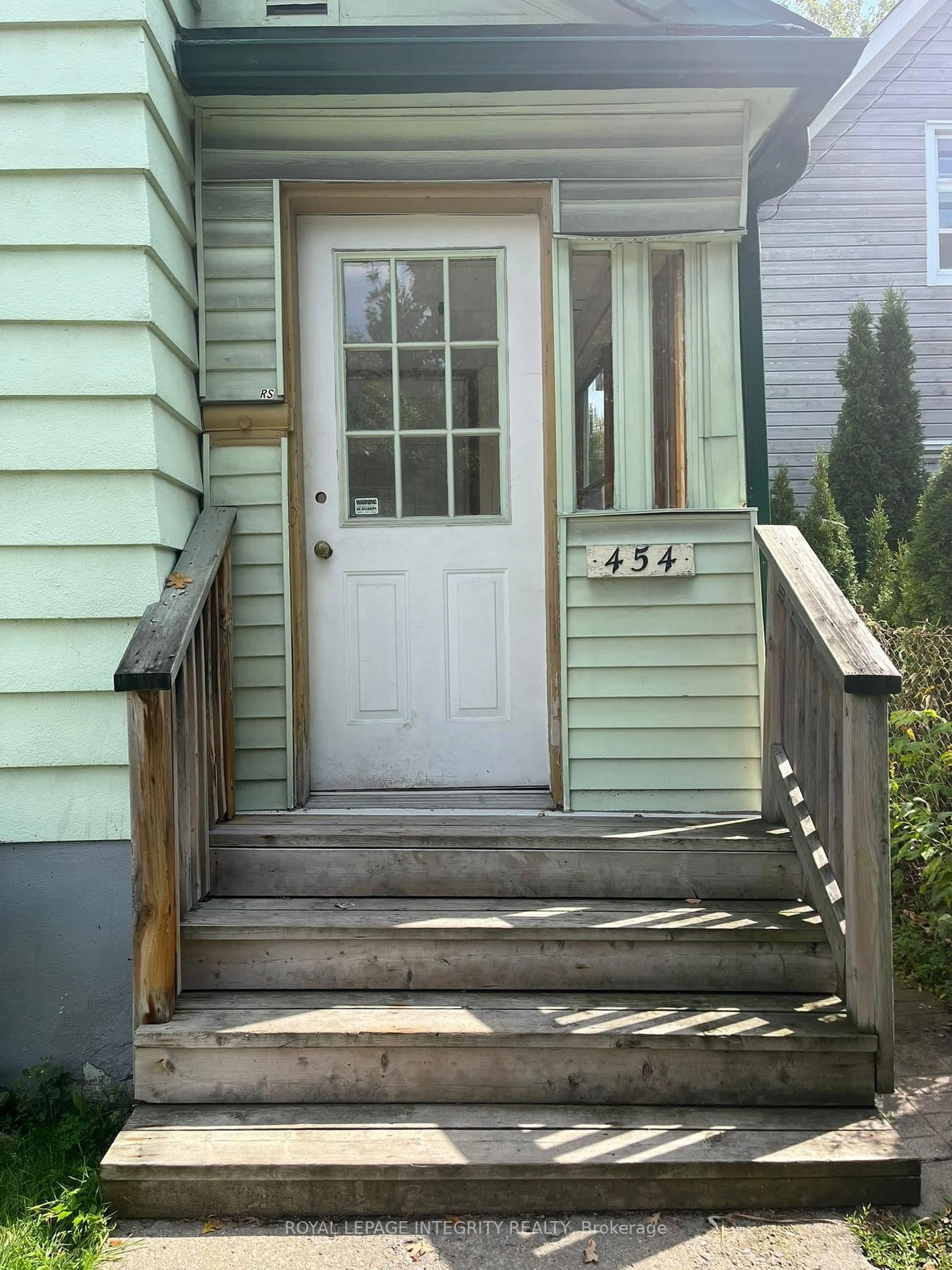 Unknown for 452-454 Sunnyside Ave, Ottawa Ontario K1S 0S9
