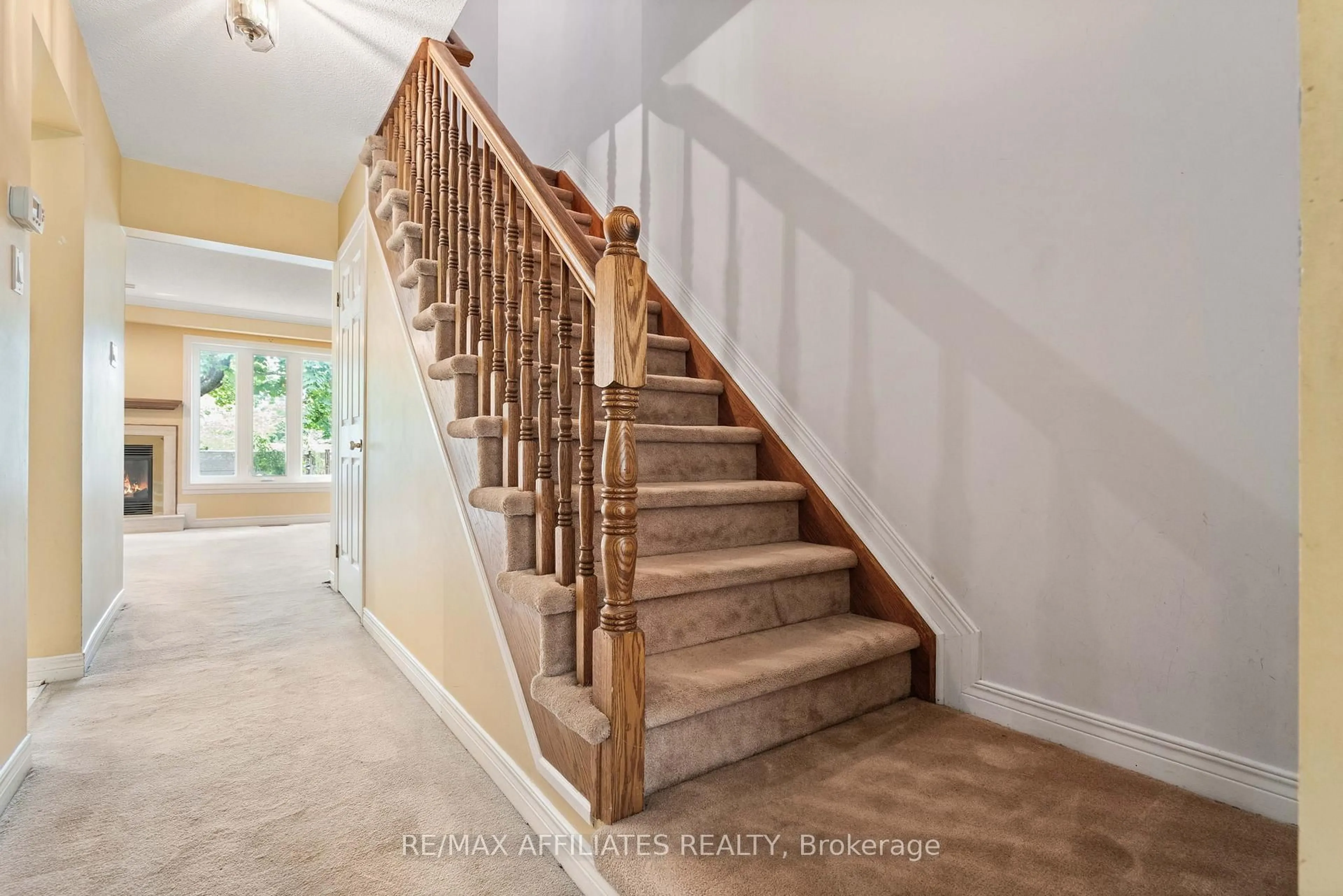 Stairs for 35 Locheland Cres, Ottawa Ontario K2G 6H2
