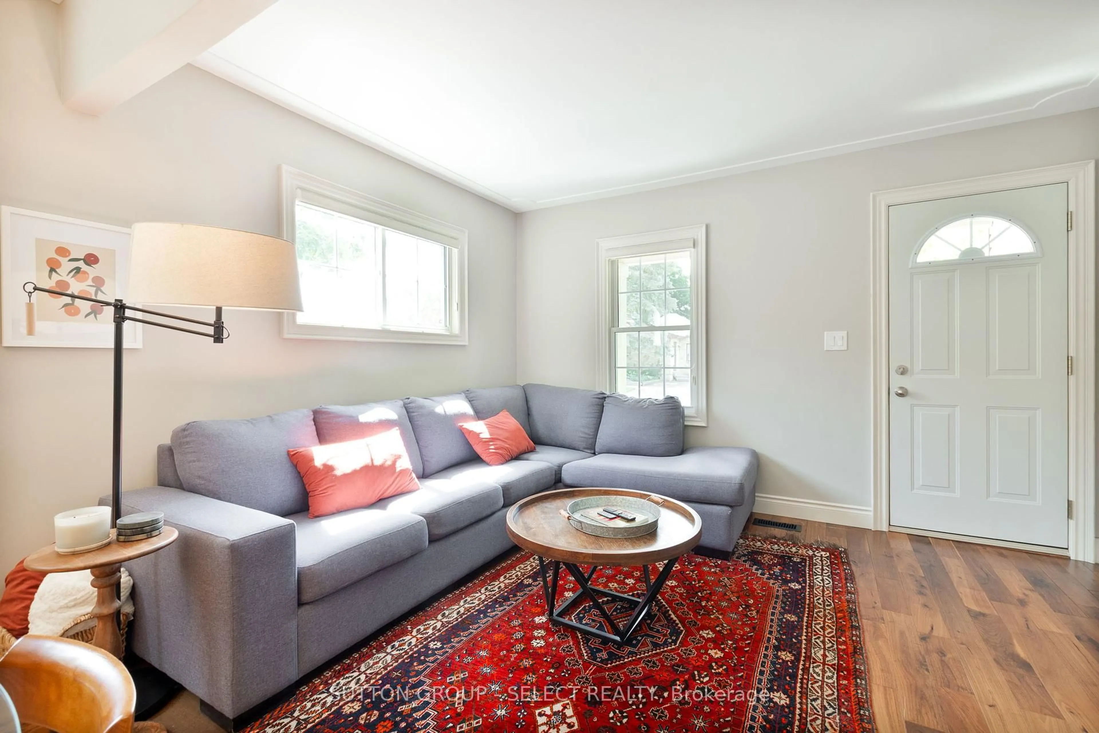 Living room with furniture, unknown for 56 BOULLEE St, London East Ontario N5Y 1T6