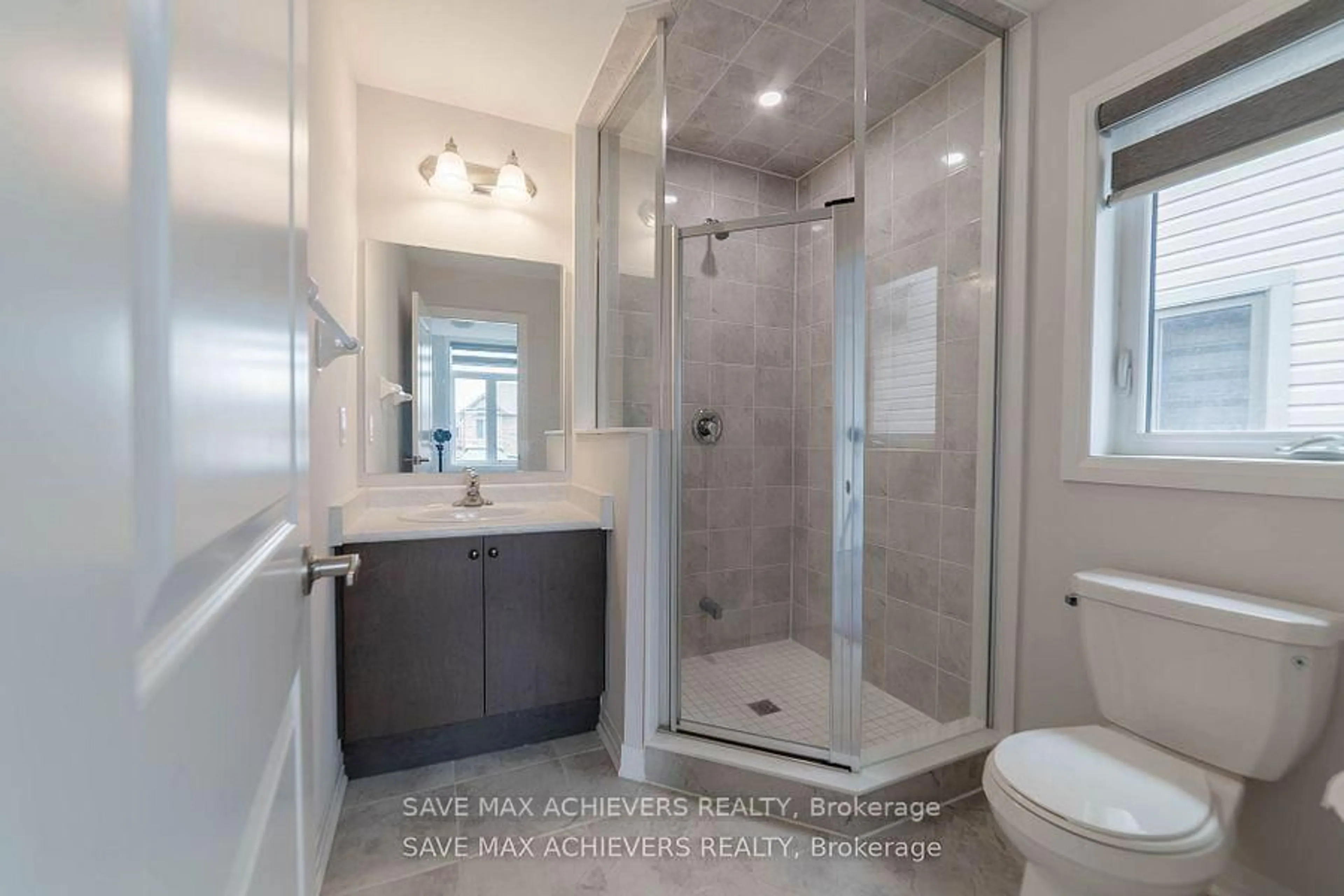 Contemporary bathroom, ceramic/tile floor for 33 Rustic Oak Tr, North Dumfries Ontario N0B 1E0