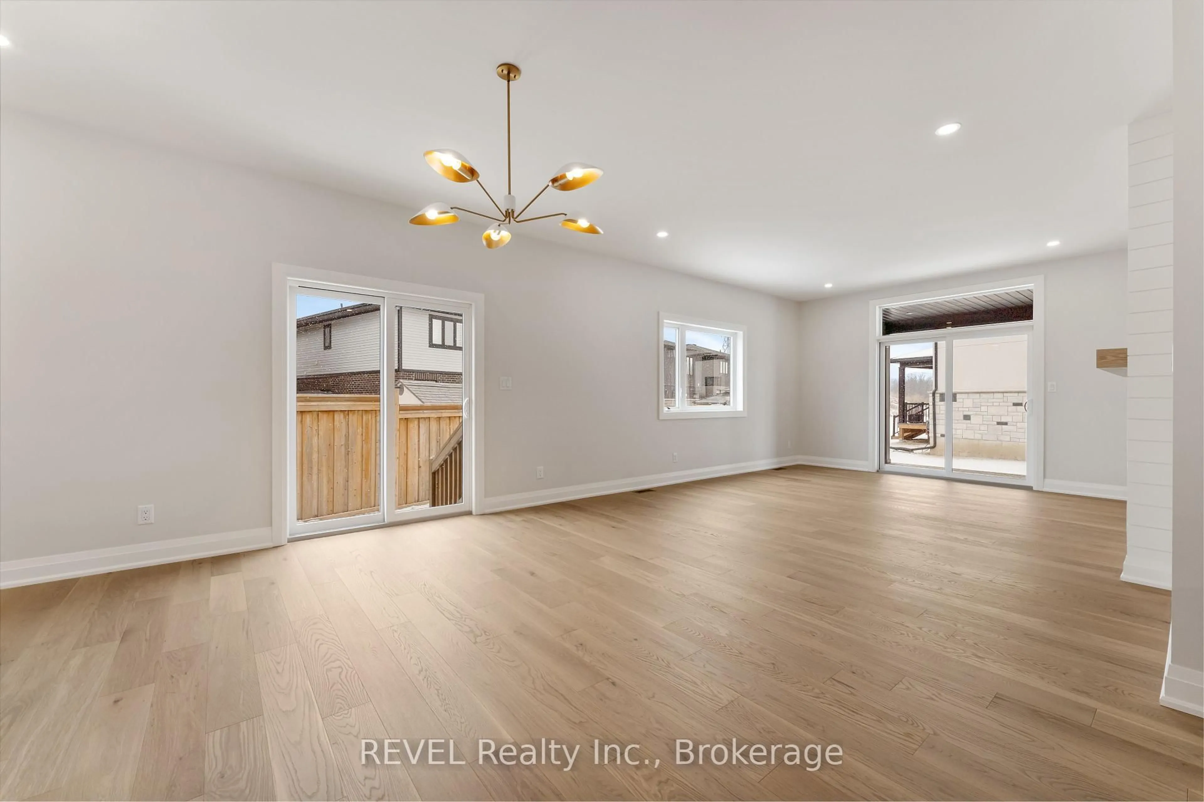 Indoor entryway for 1 Elvira Way, Thorold Ontario L2V 0M7