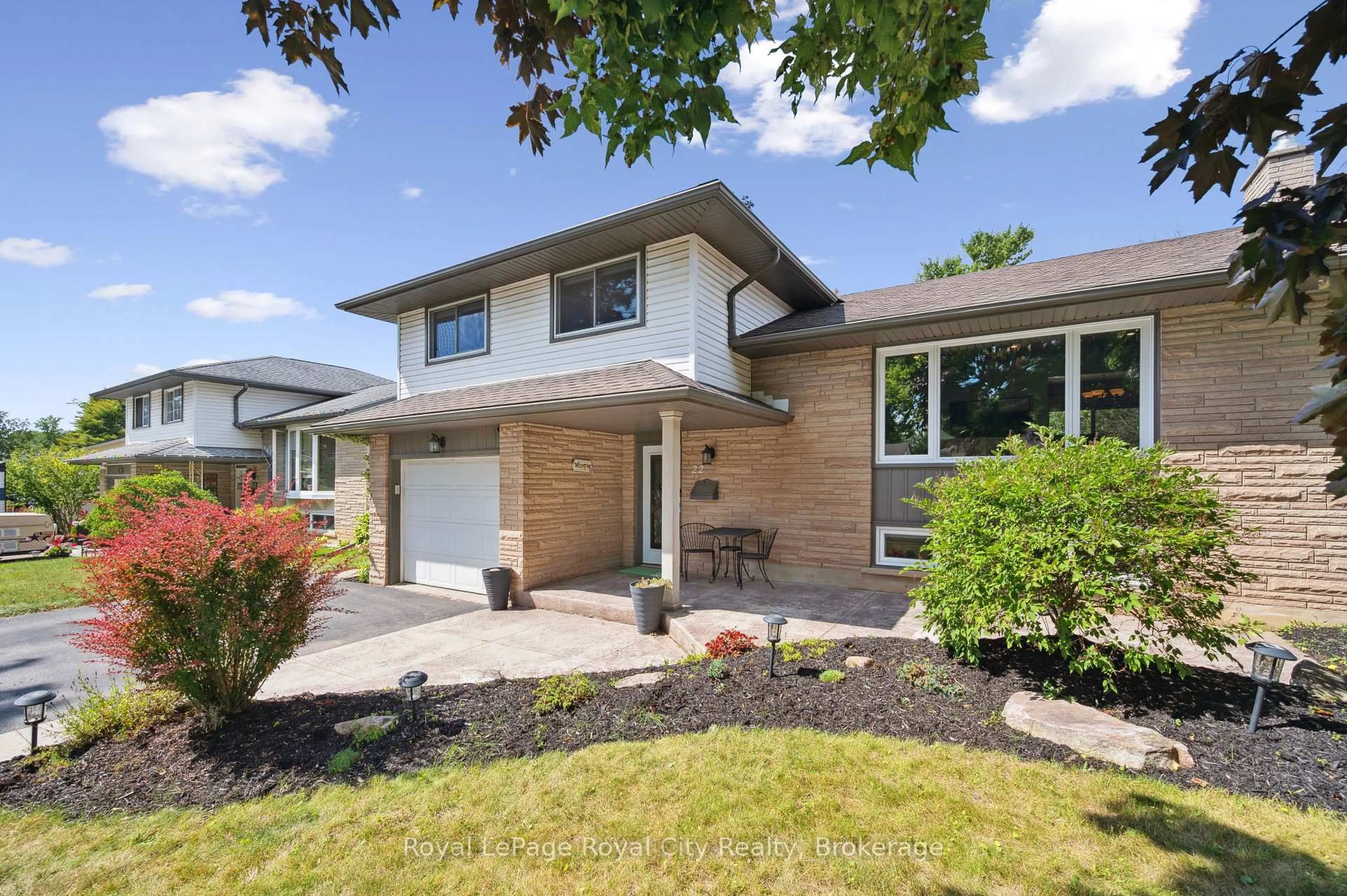 Home with brick exterior material, street for 22 Owen Ave, Kitchener Ontario N2B 2L6