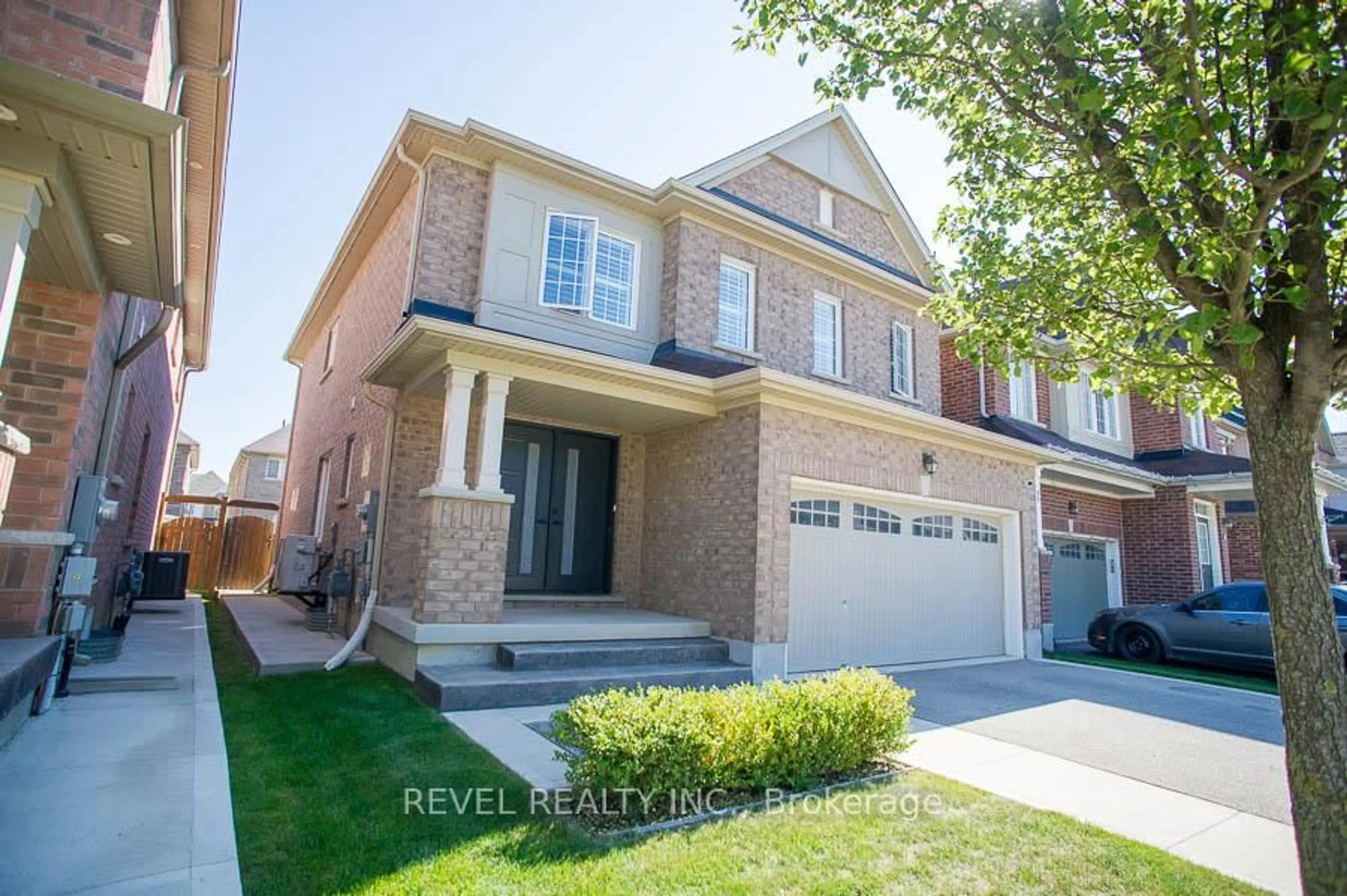 Home with brick exterior material, street for 15 Wilmot Rd, Brantford Ontario N3T 0K8