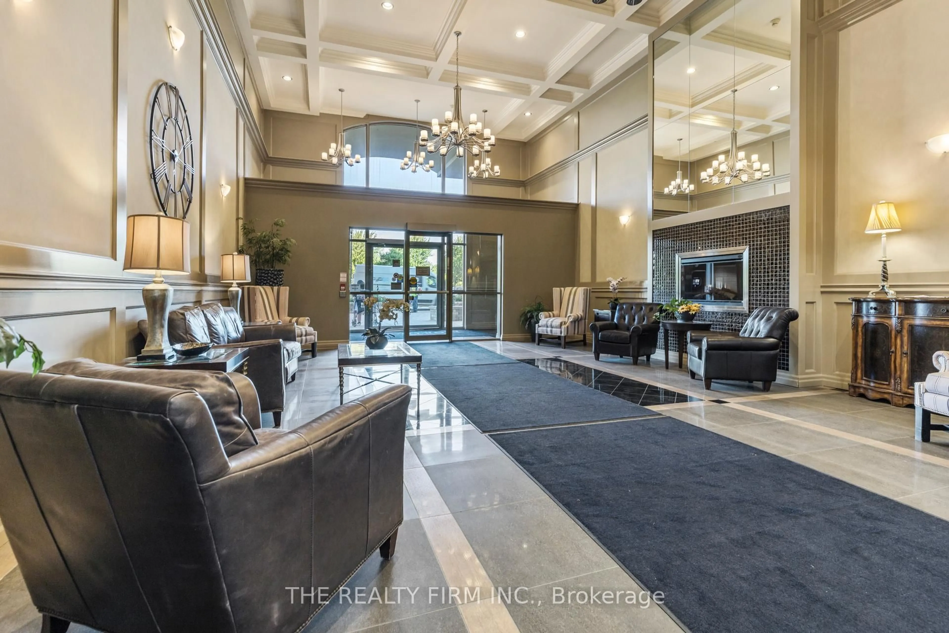 Lobby for 1030 Coronation Dr #812, London North Ontario N6G 0G5