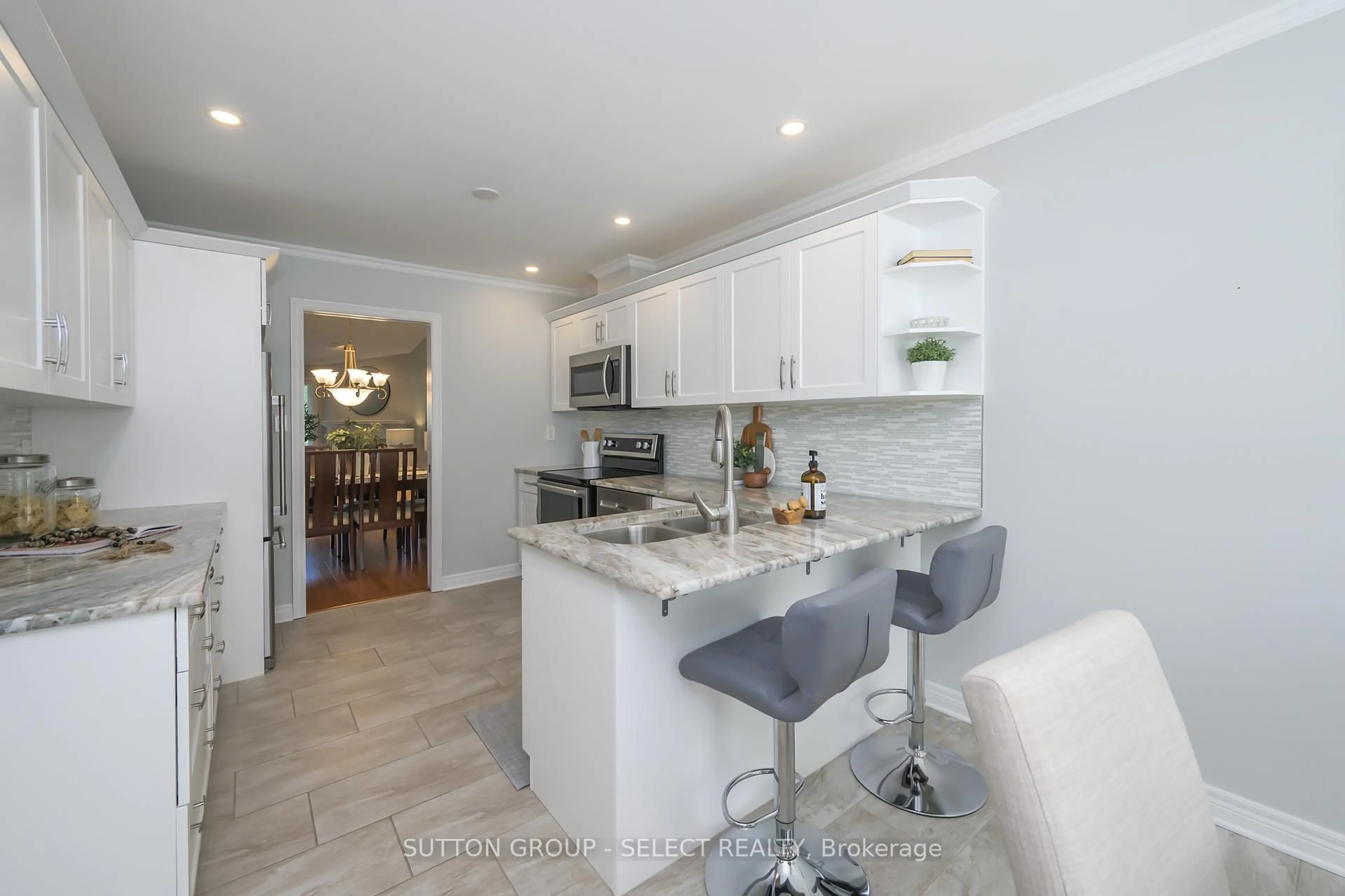 Open concept kitchen, ceramic/tile floor for 505 Cranbrook Rd #4, London South Ontario N6K 4V9