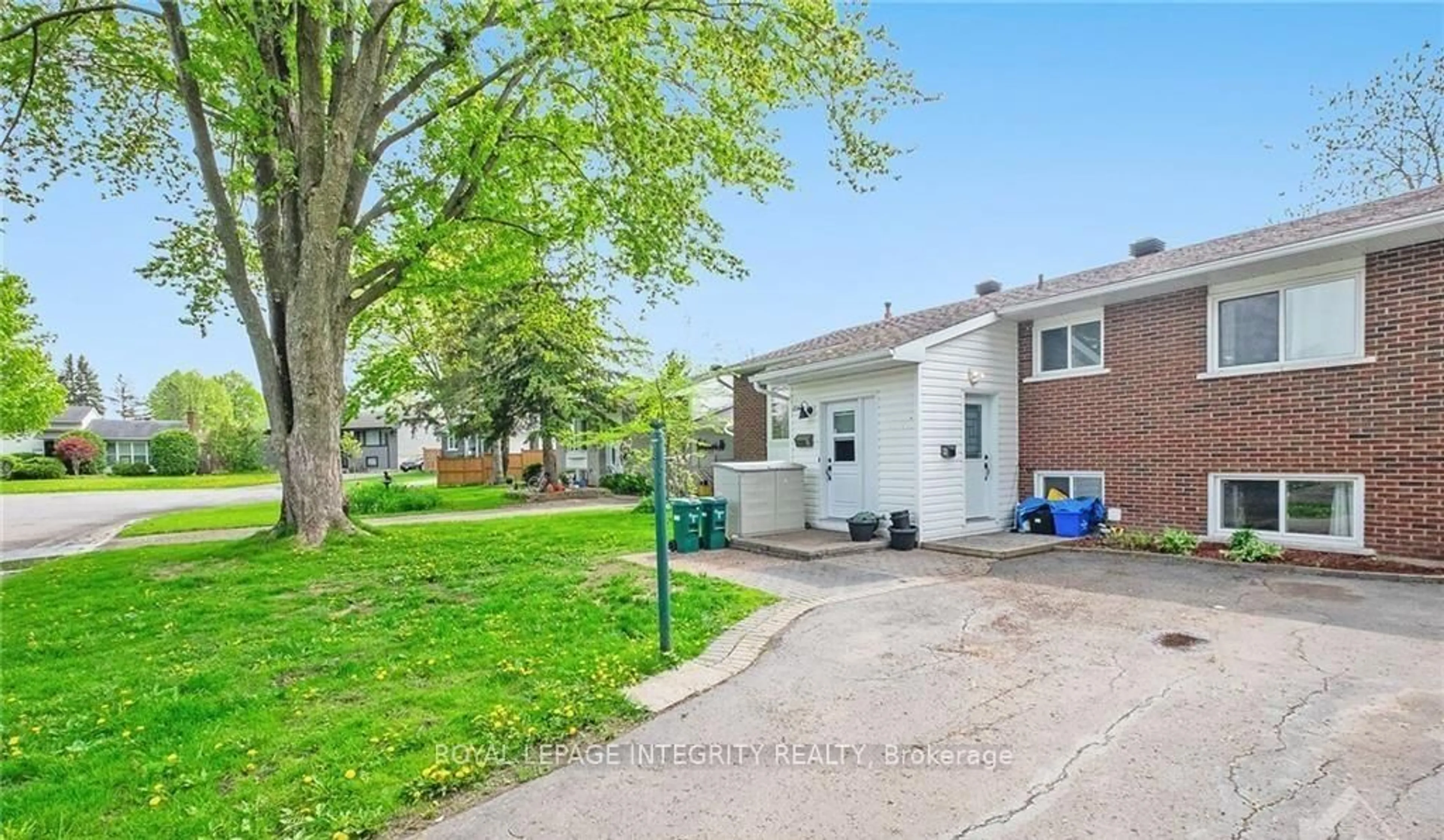 Unknown for 2142 Monson Cres, Ottawa Ontario K1J 6A8