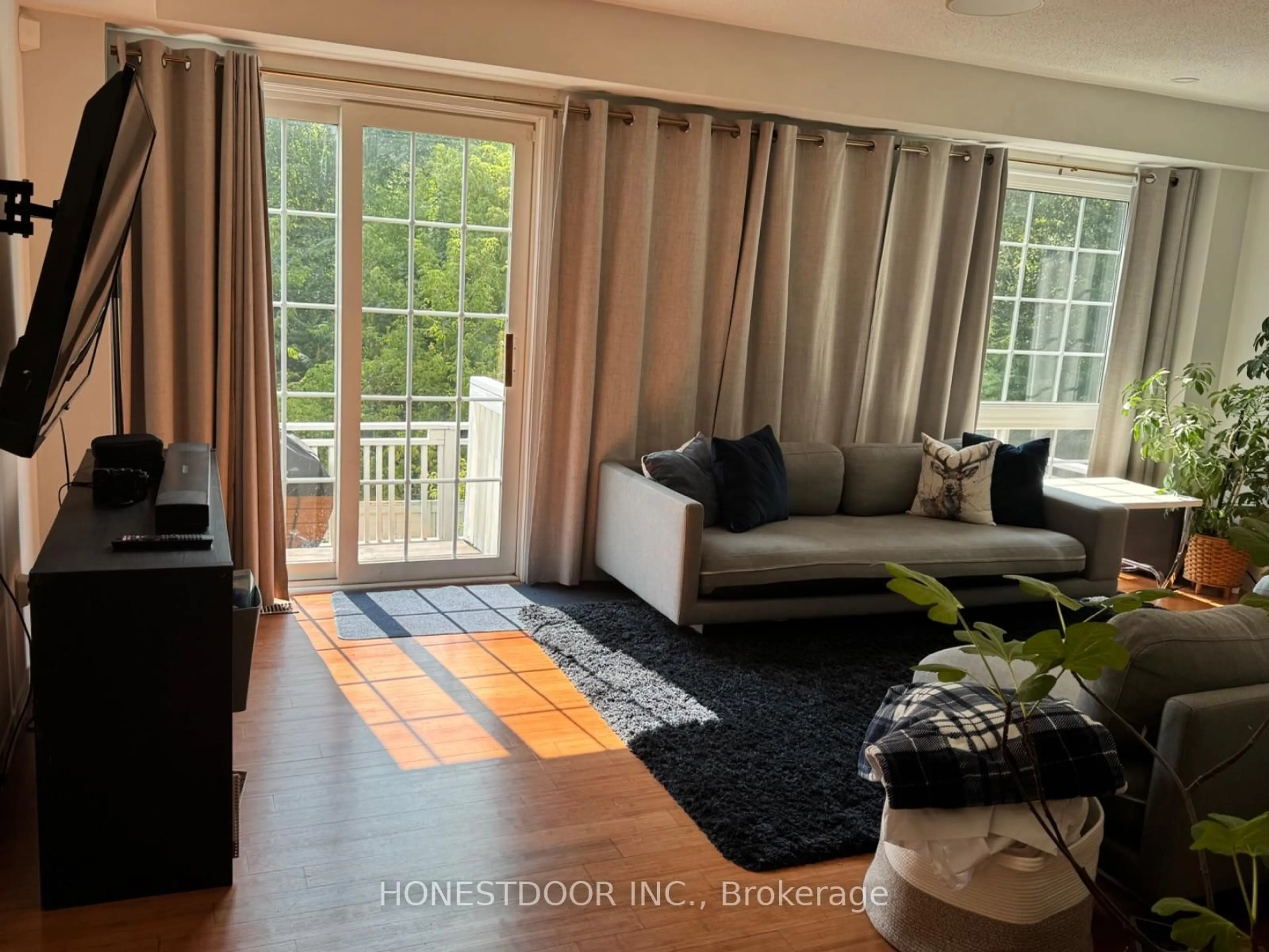 Living room with furniture, unknown for 374 Wisteria Cres, Ottawa Ontario K1V 0N9